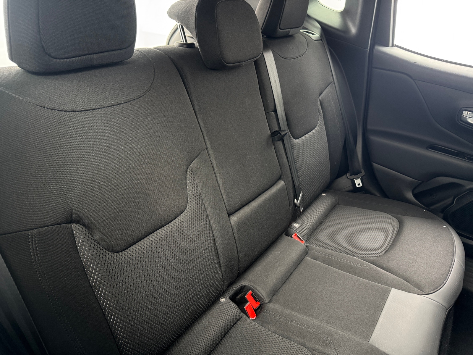 Thumbnail: 2020 Jeep Renegade - 6