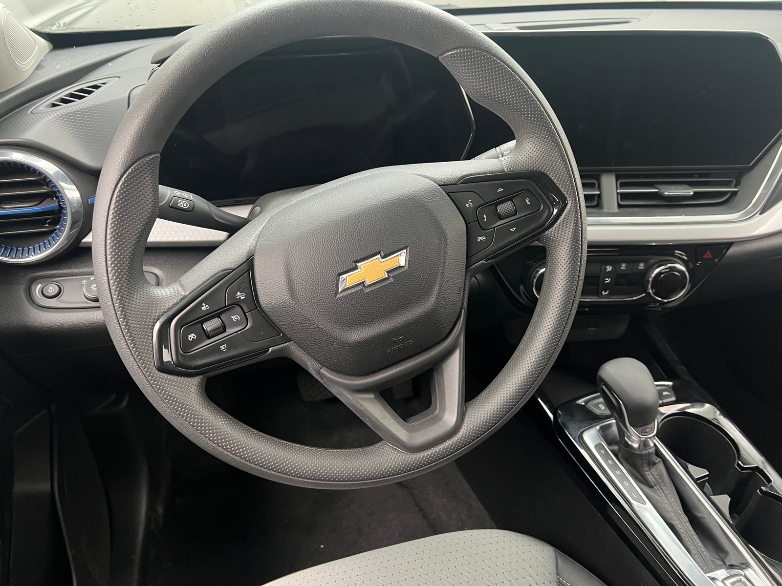 Thumbnail: 2025 Chevrolet Trax - 5