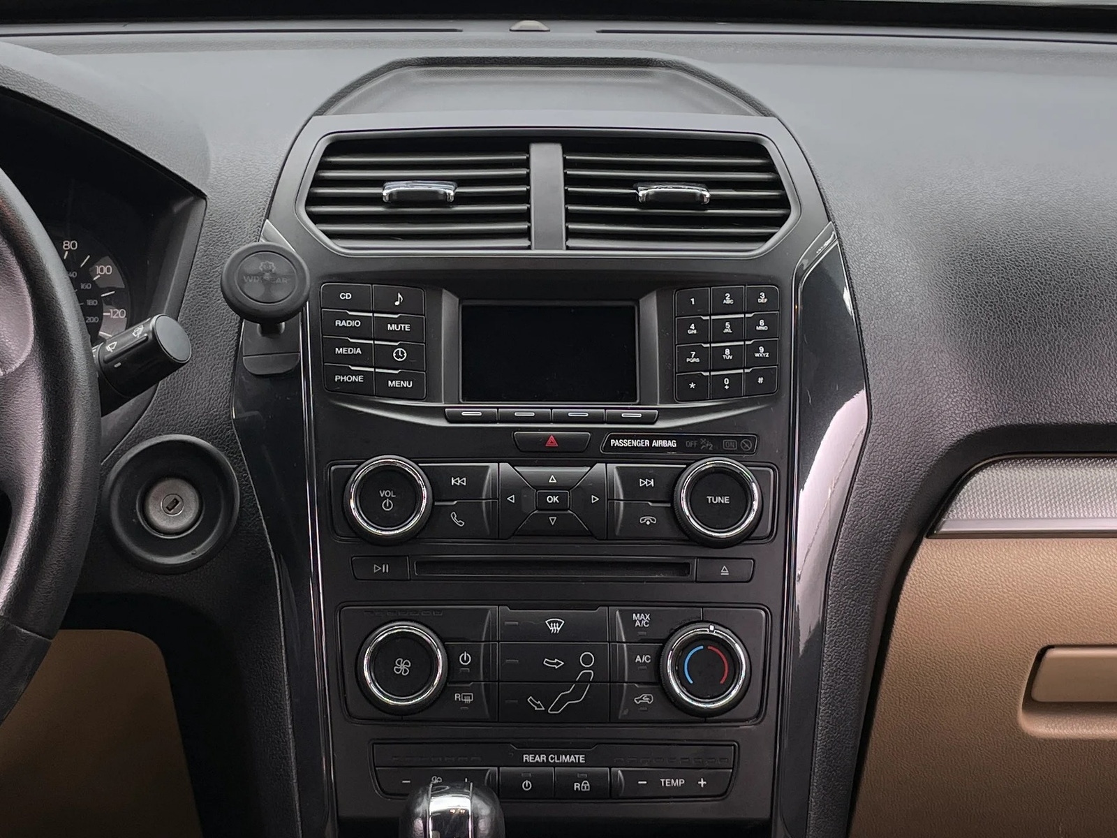 Thumbnail: 2017 Ford Explorer - 4