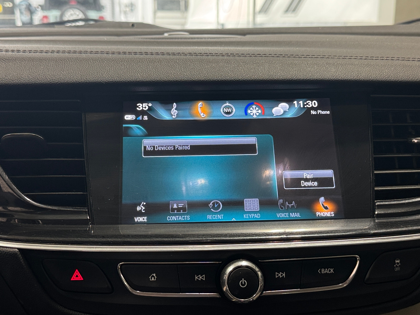 Thumbnail: 2018 Buick Regal - 3