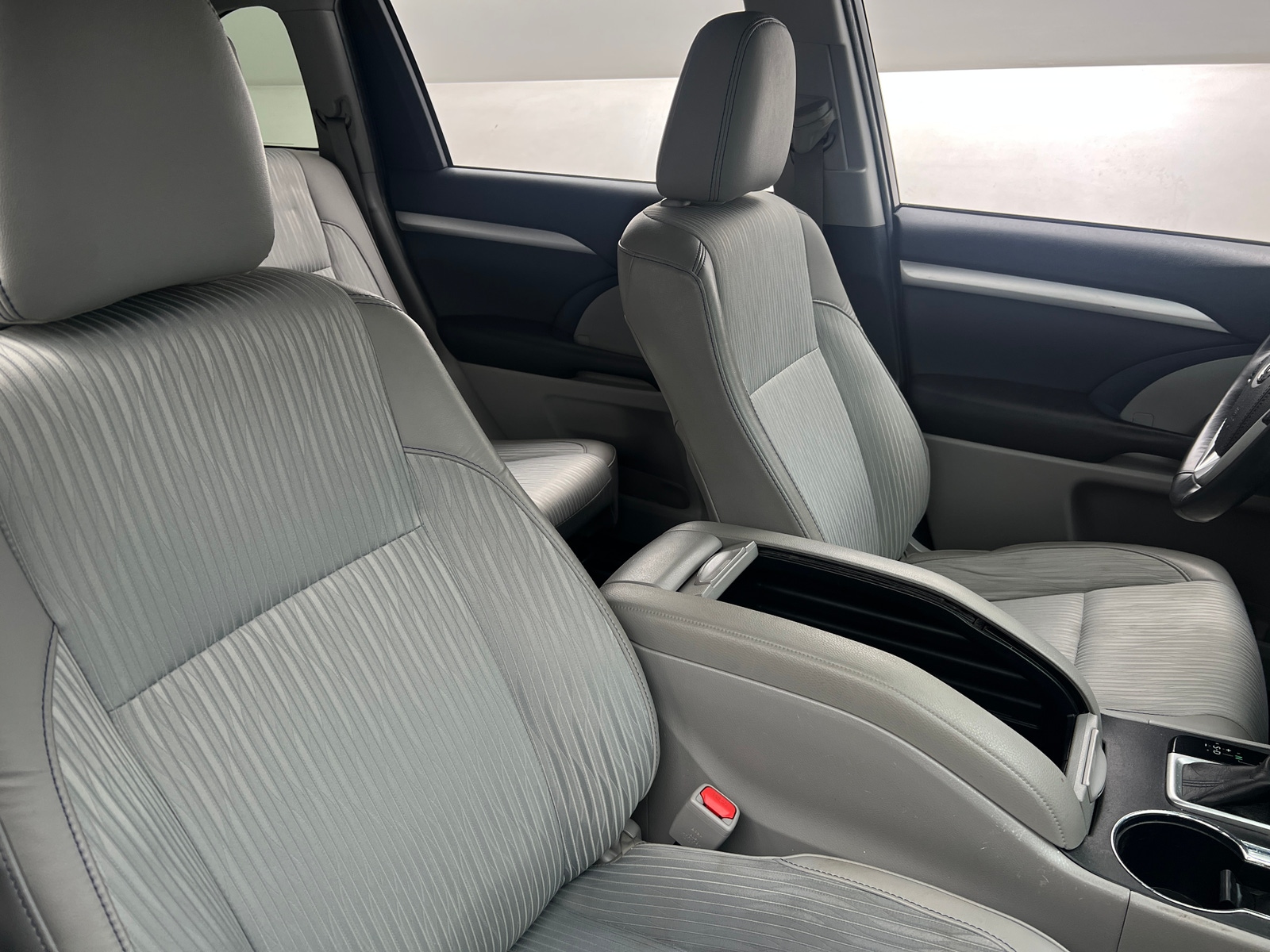 Thumbnail: 2019 Toyota Highlander - 2