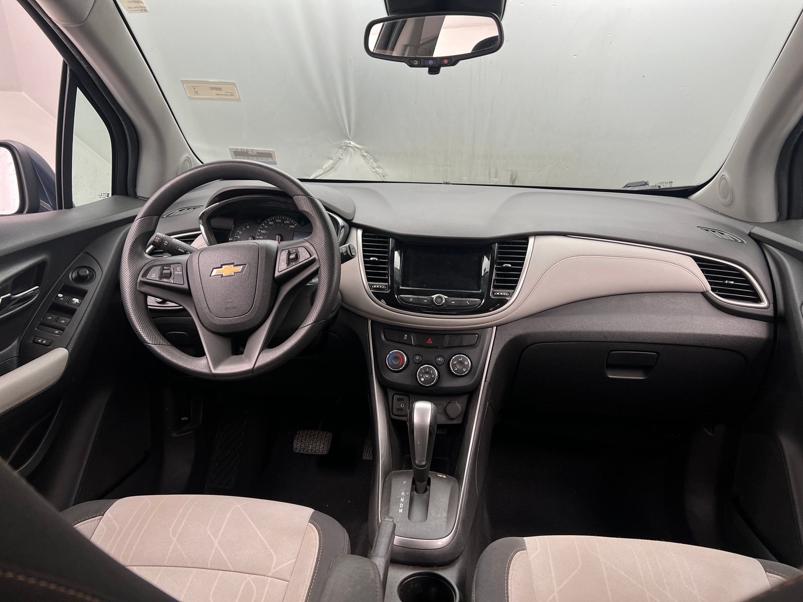 Thumbnail: 2018 Chevrolet Trax - 3