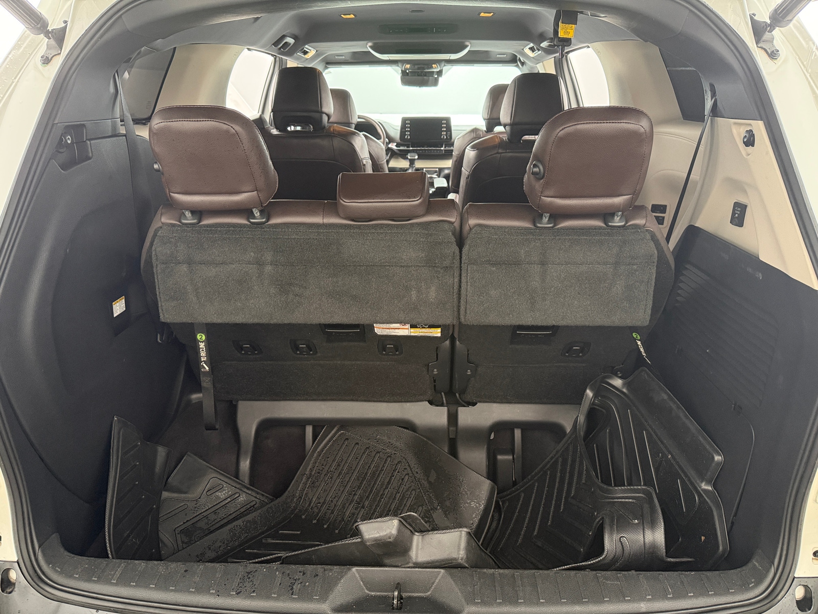 Thumbnail: 2021 Toyota Sienna - 6