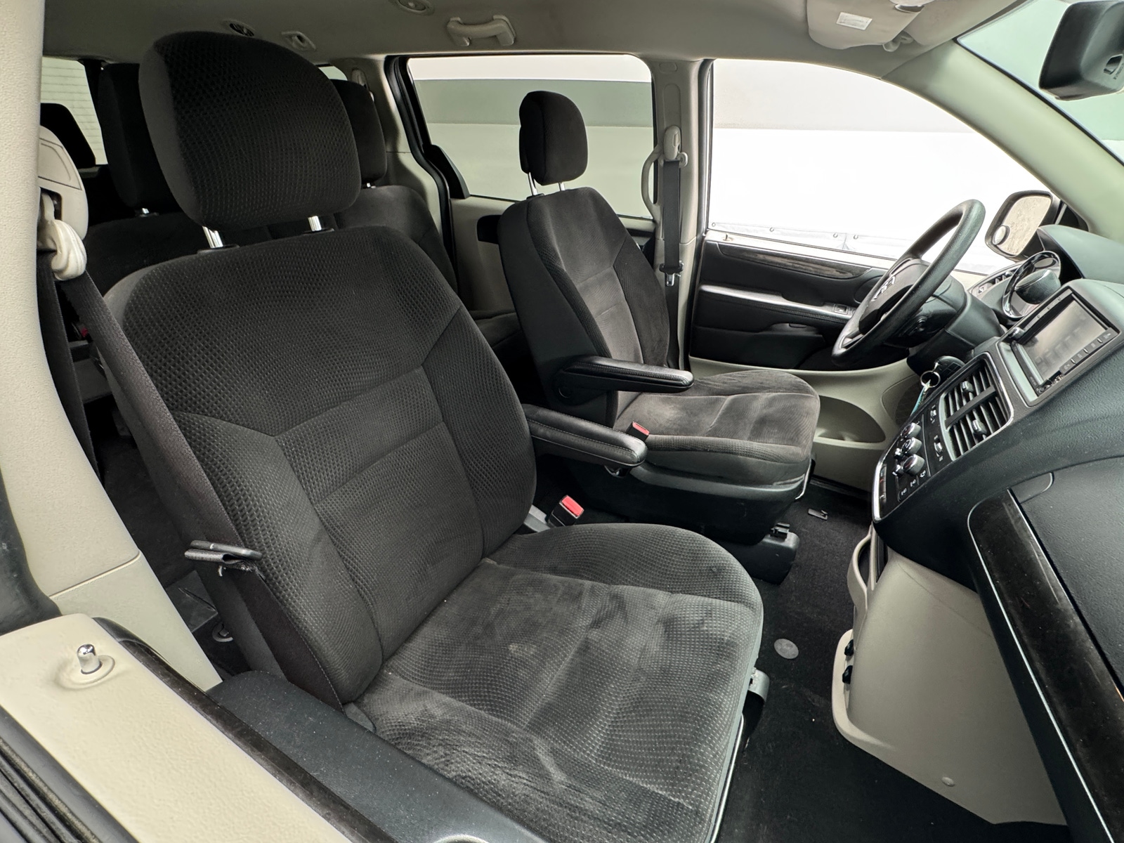 Thumbnail: 2019 Dodge Grand Caravan - 2