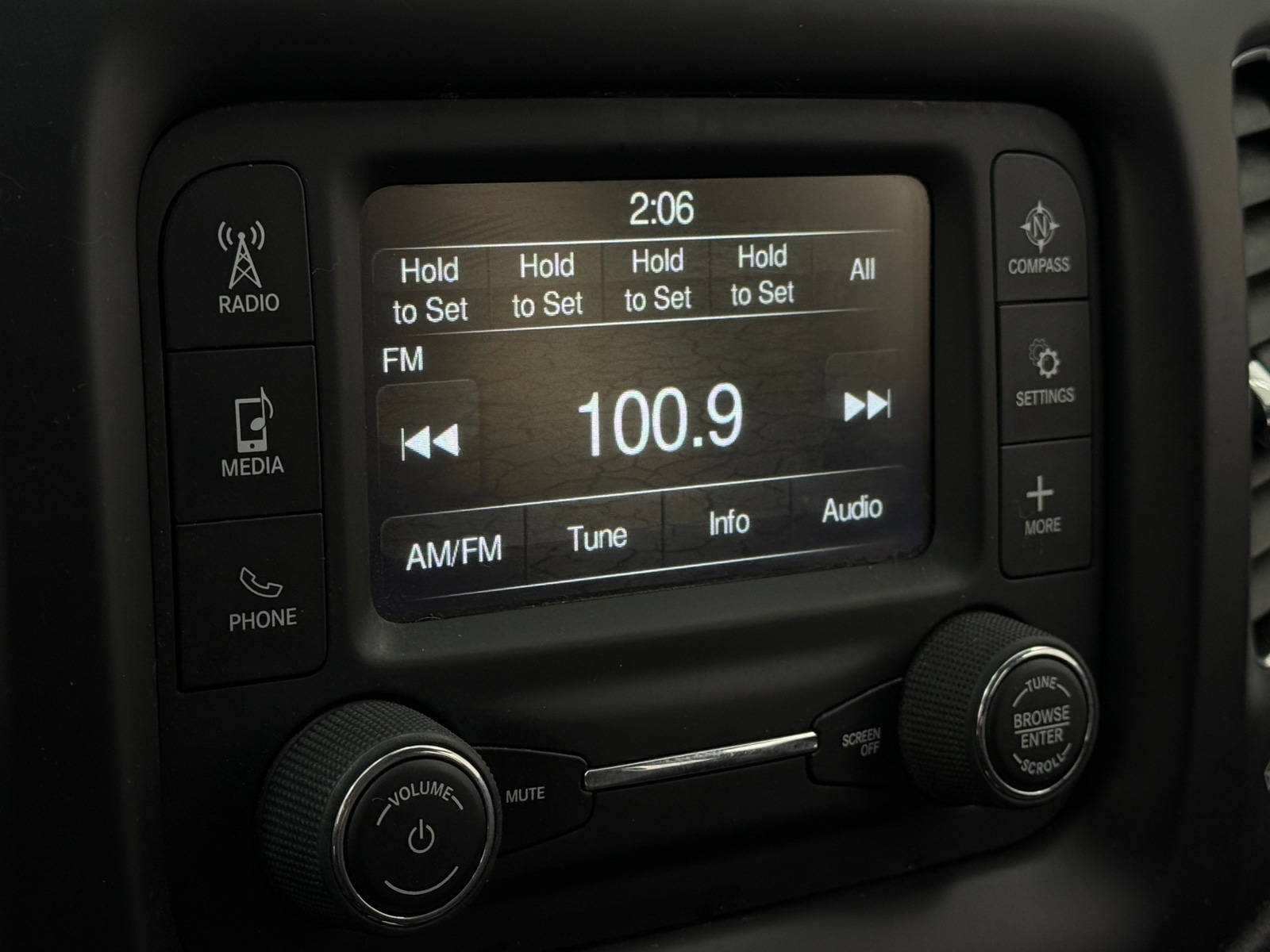 Thumbnail: 2018 Jeep Compass - 4