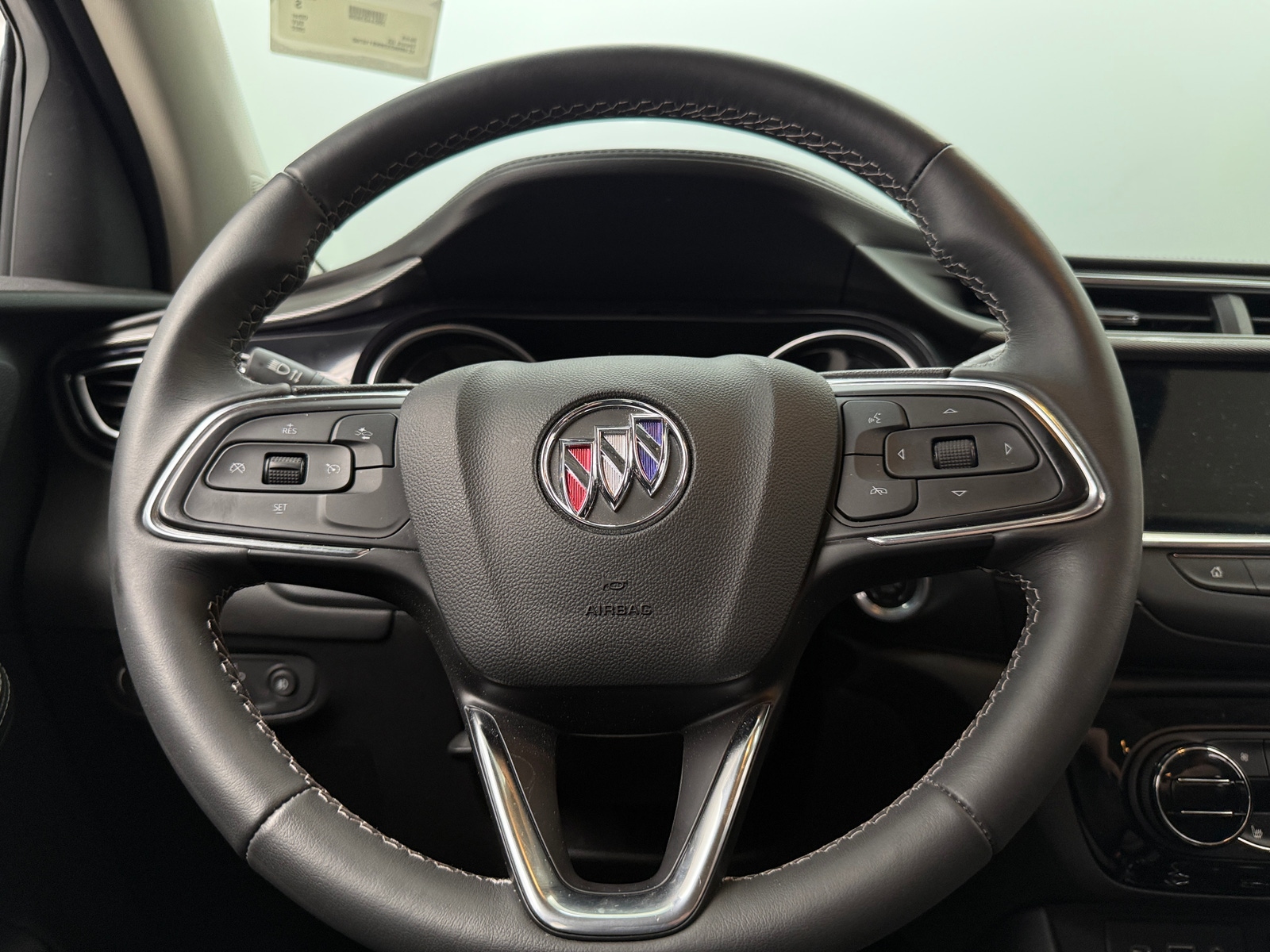 Thumbnail: 2022 Buick Encore GX - 5