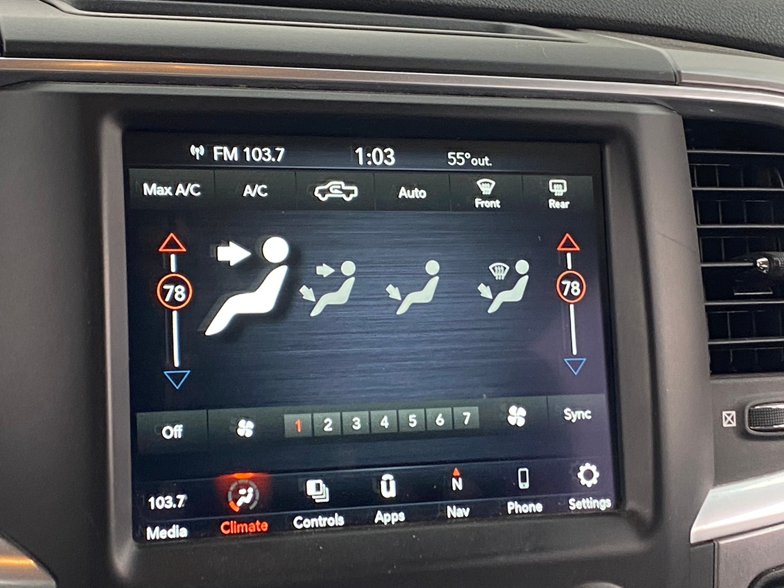 Thumbnail: 2023 RAM 1500 Classic - 4