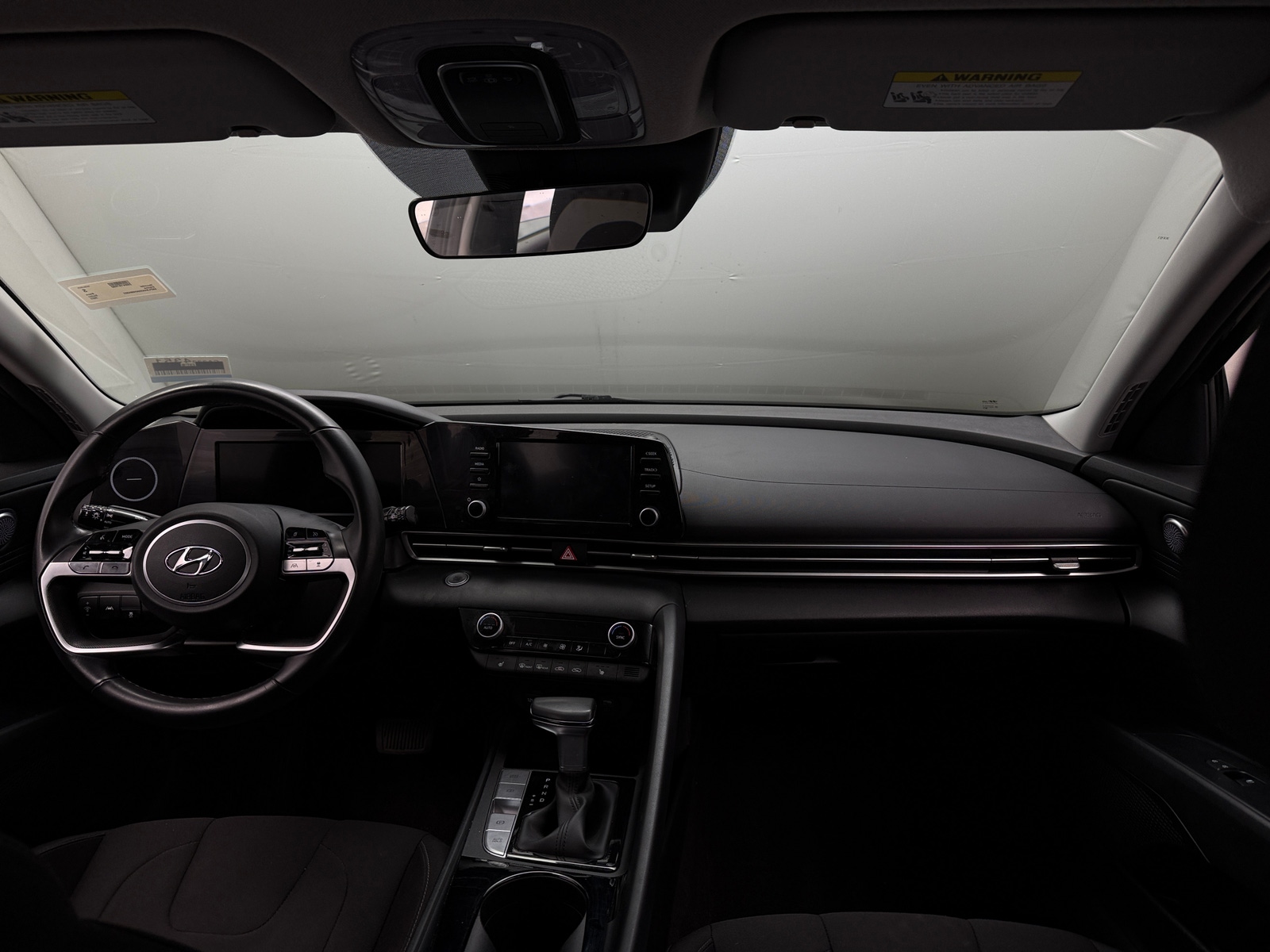 Thumbnail: 2022 Hyundai Elantra - 3