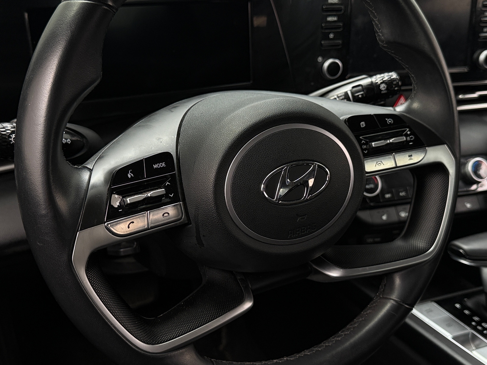 Thumbnail: 2022 Hyundai Elantra - 5