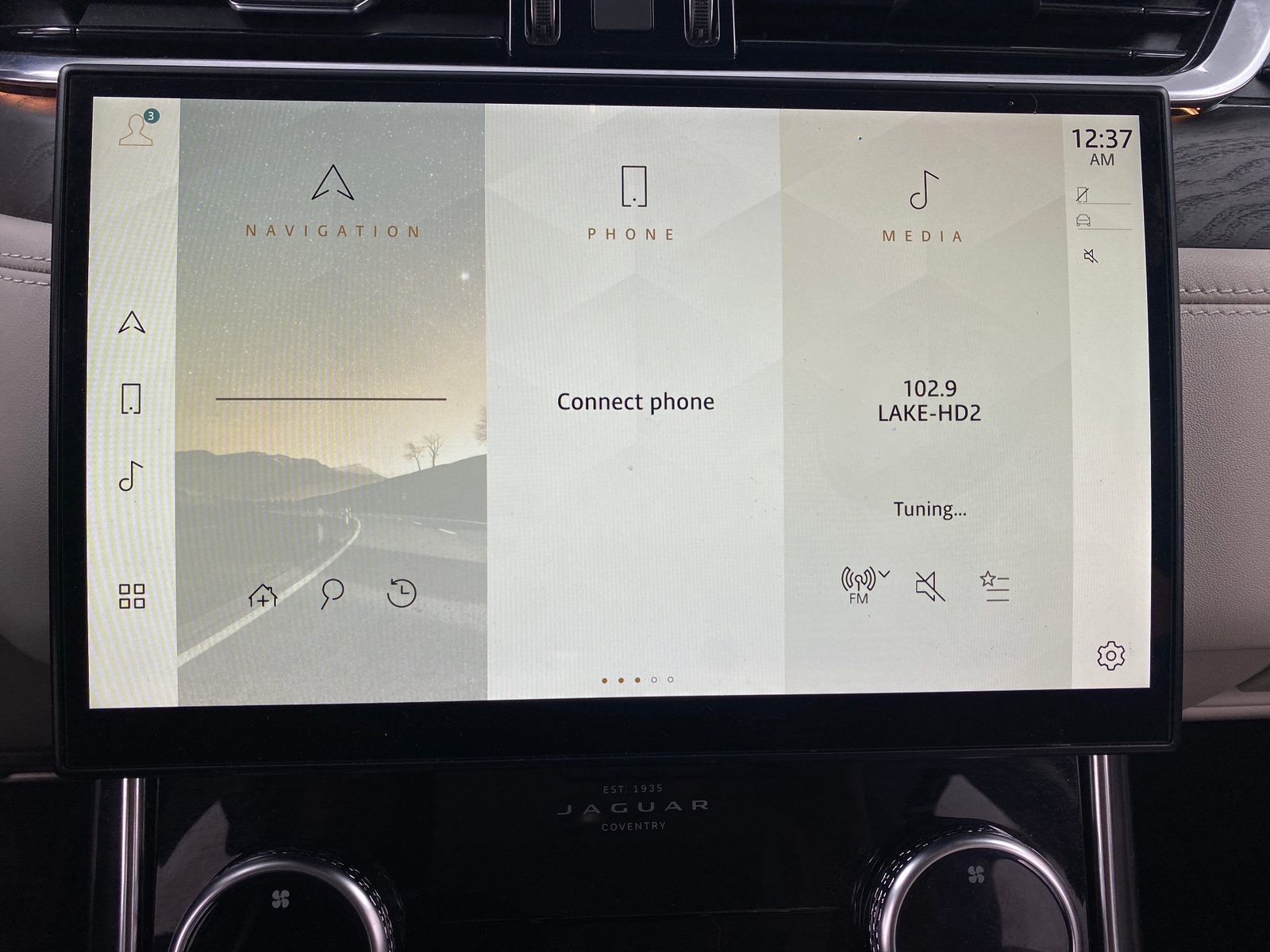 Thumbnail: 2022 Jaguar XF - 3