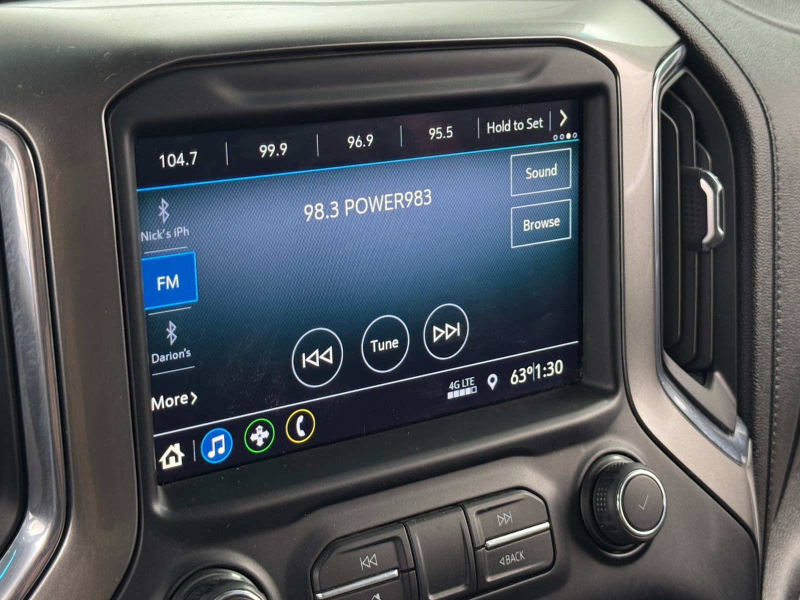 Thumbnail: 2021 Chevrolet Silverado 1500 - 4