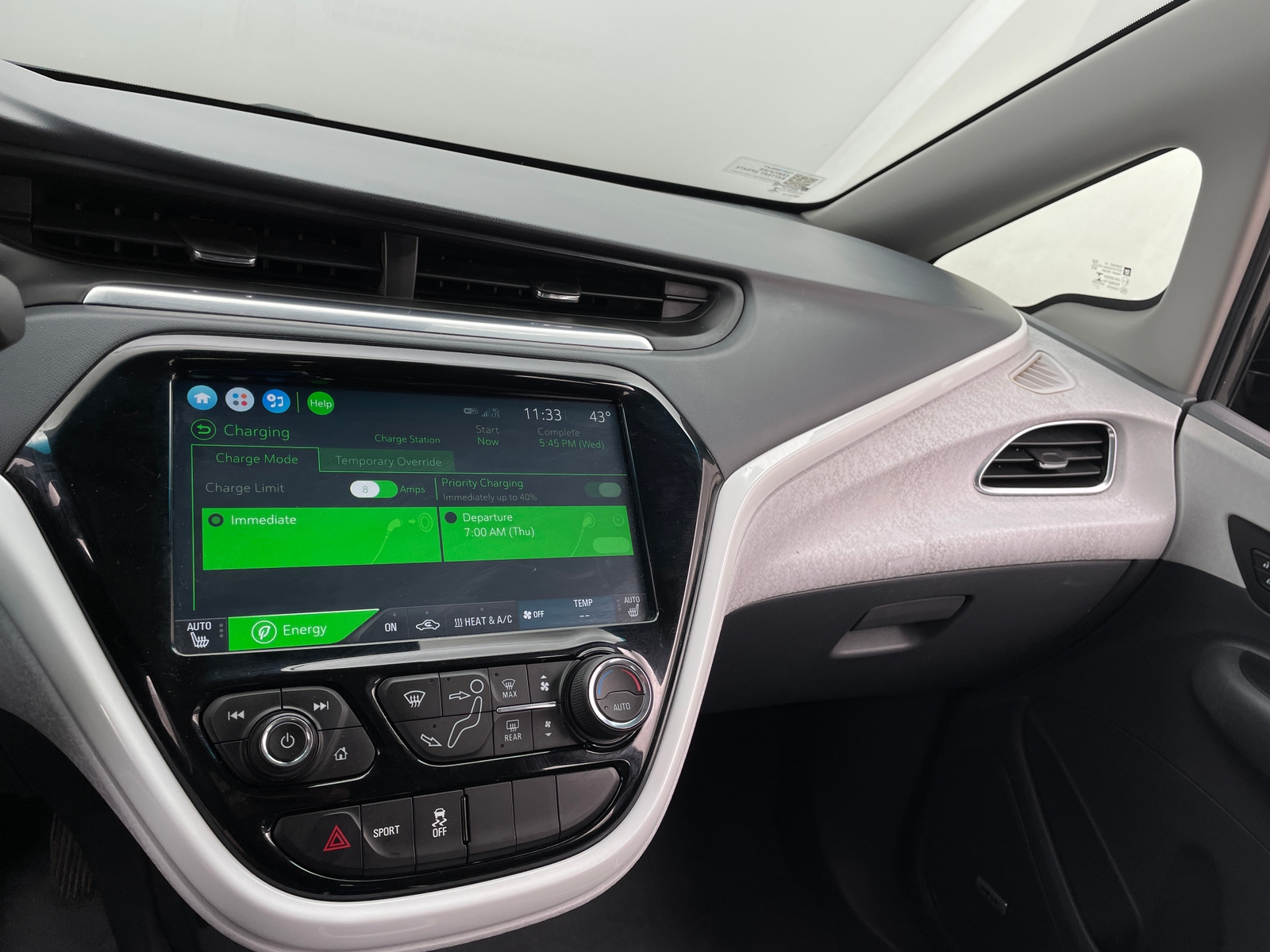 Thumbnail: 2017 Chevrolet Bolt EV - 3