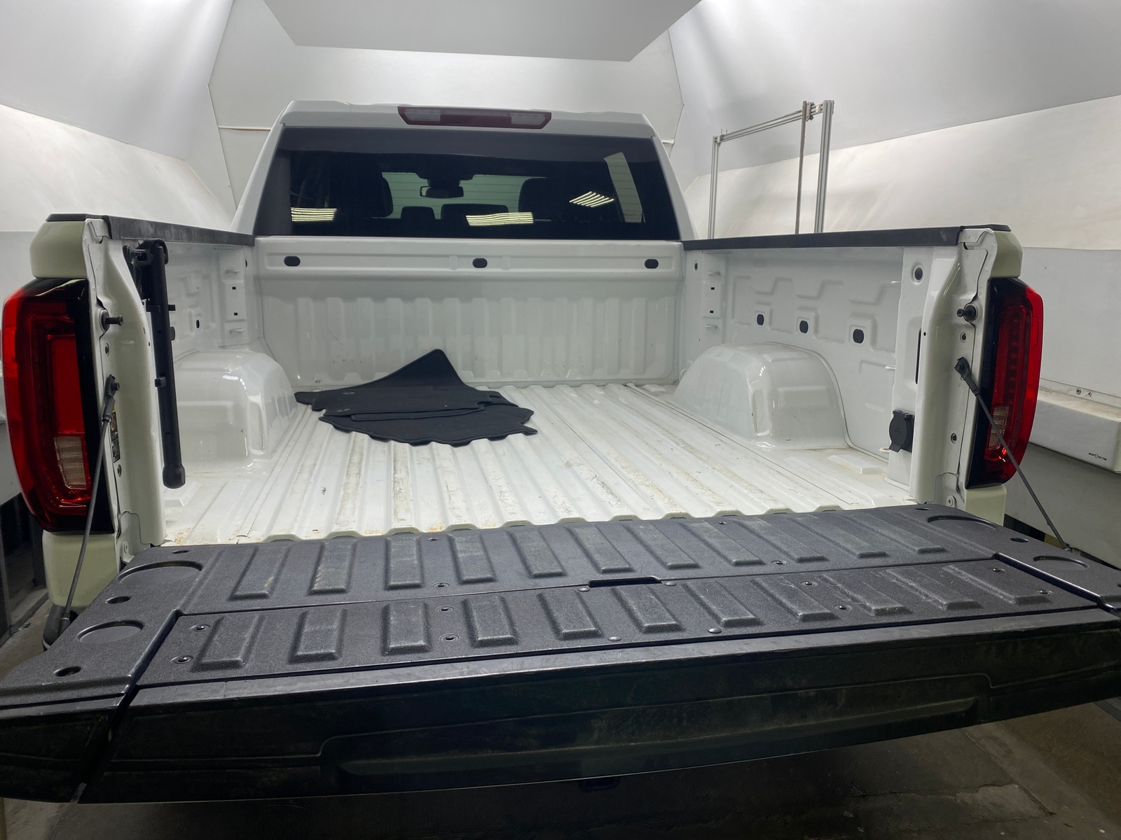 Thumbnail: 2025 GMC Sierra 1500 - 6