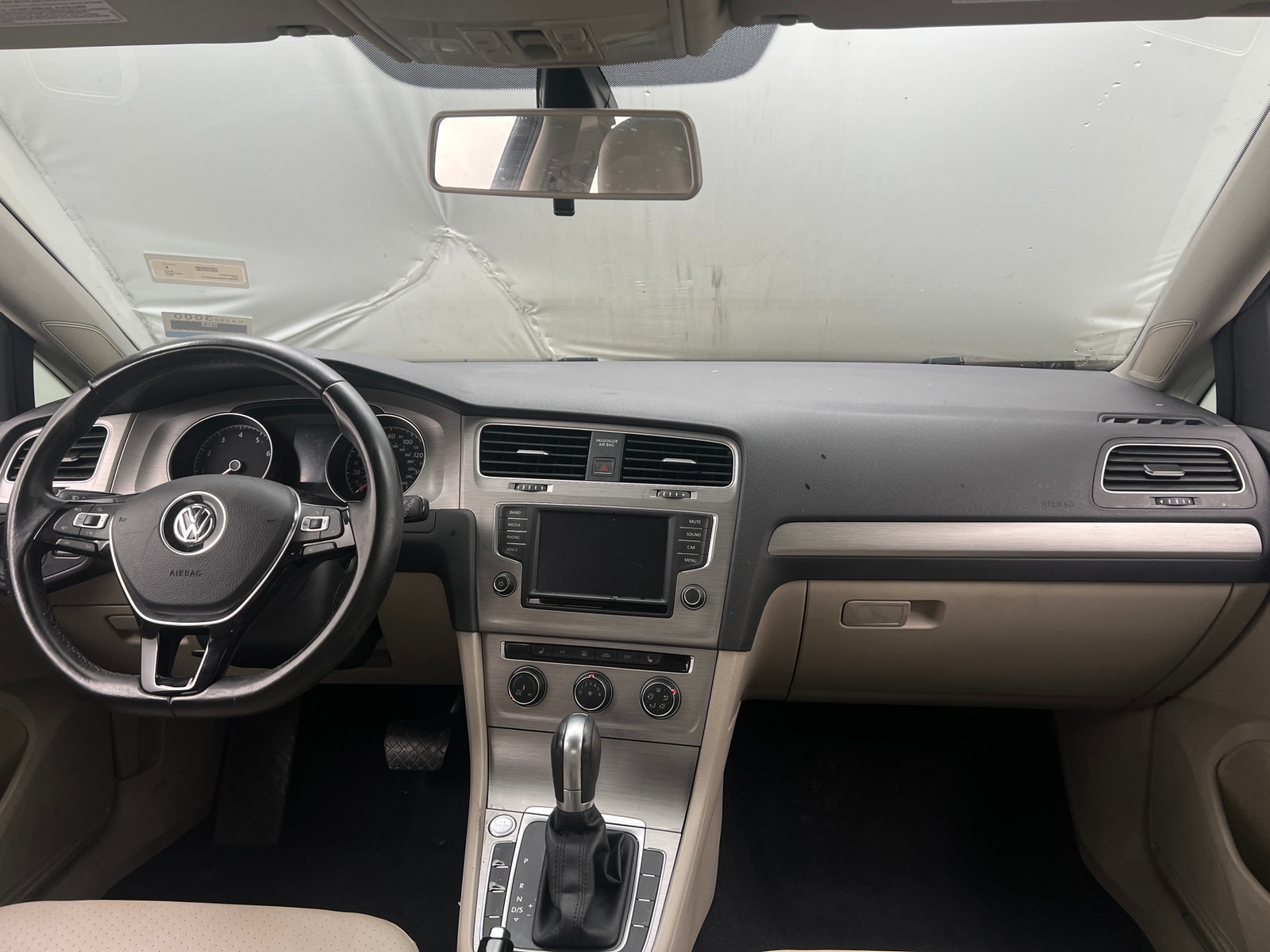 Thumbnail: 2017 Volkswagen Golf - 3