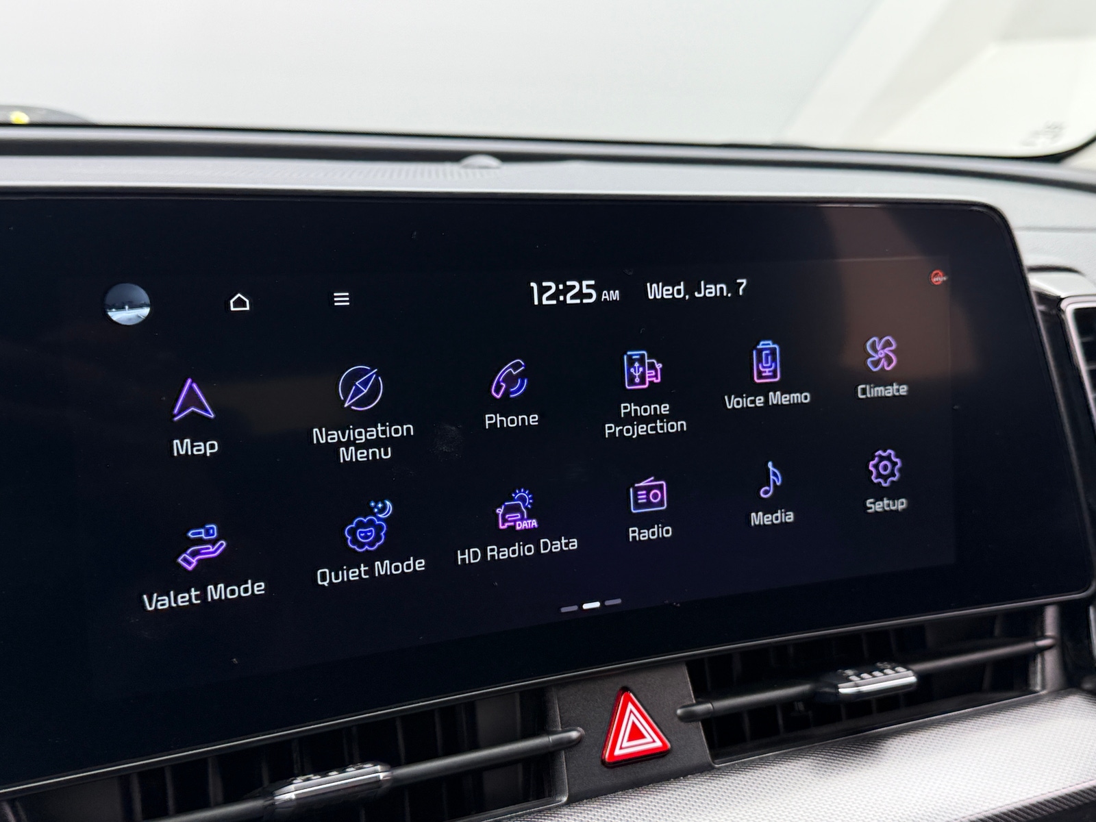 Thumbnail: 2023 Kia Sportage - 3