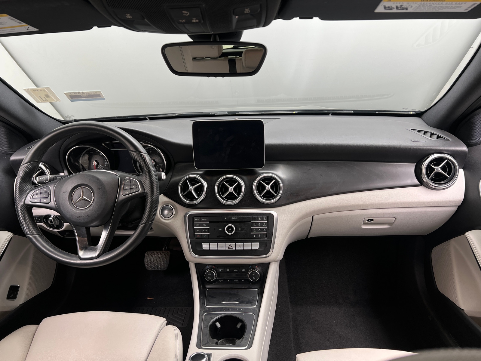 Thumbnail: 2020 Mercedes-Benz GLA - 2