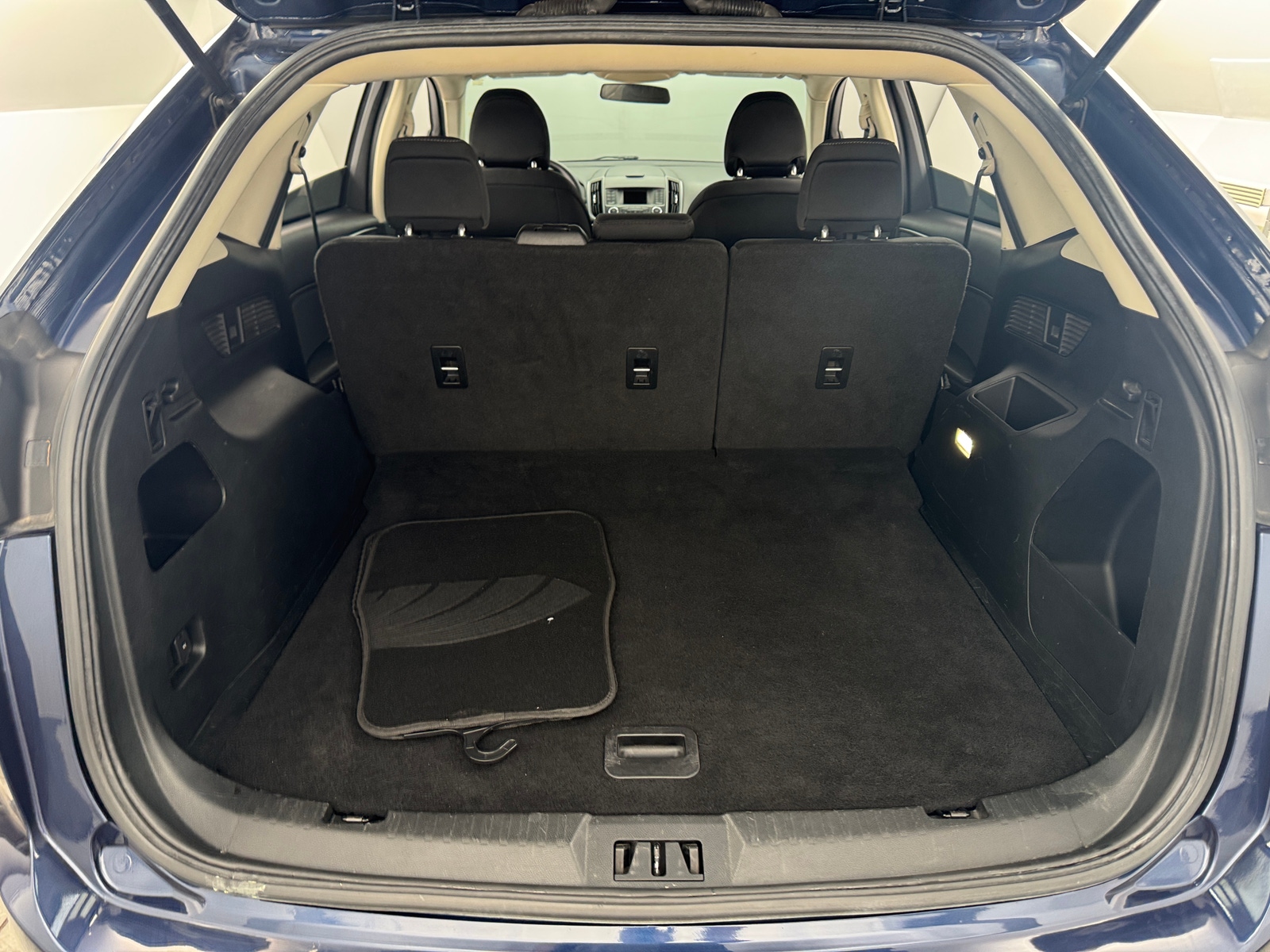 Thumbnail: 2017 Ford Edge - 7