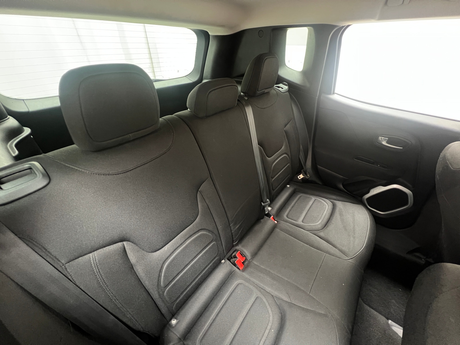 Thumbnail: 2018 Jeep Renegade - 6