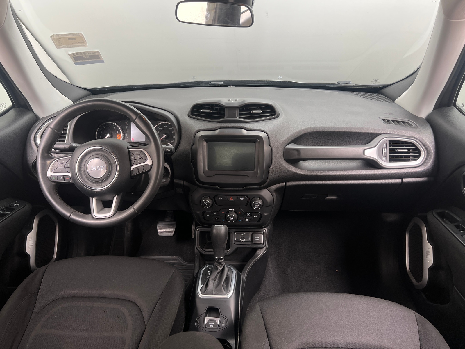 Thumbnail: 2018 Jeep Renegade - 3