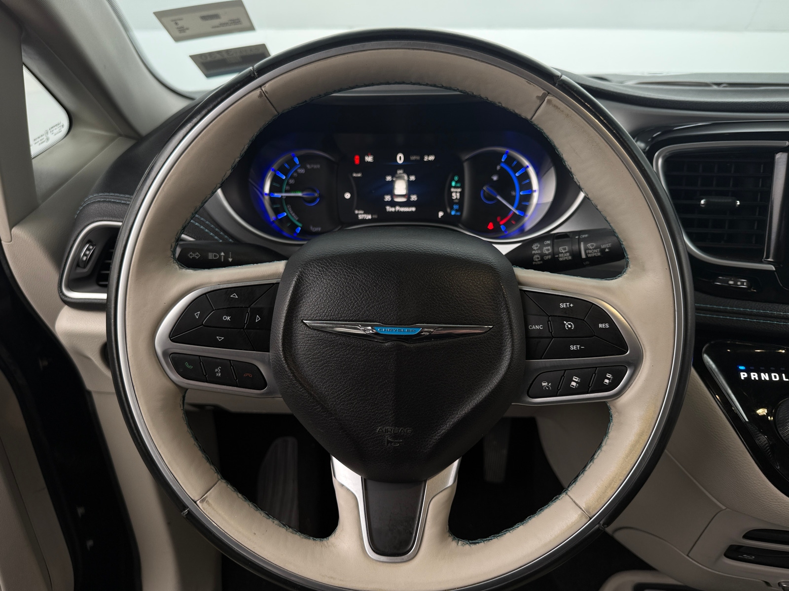 Thumbnail: 2018 Chrysler Pacifica - 4