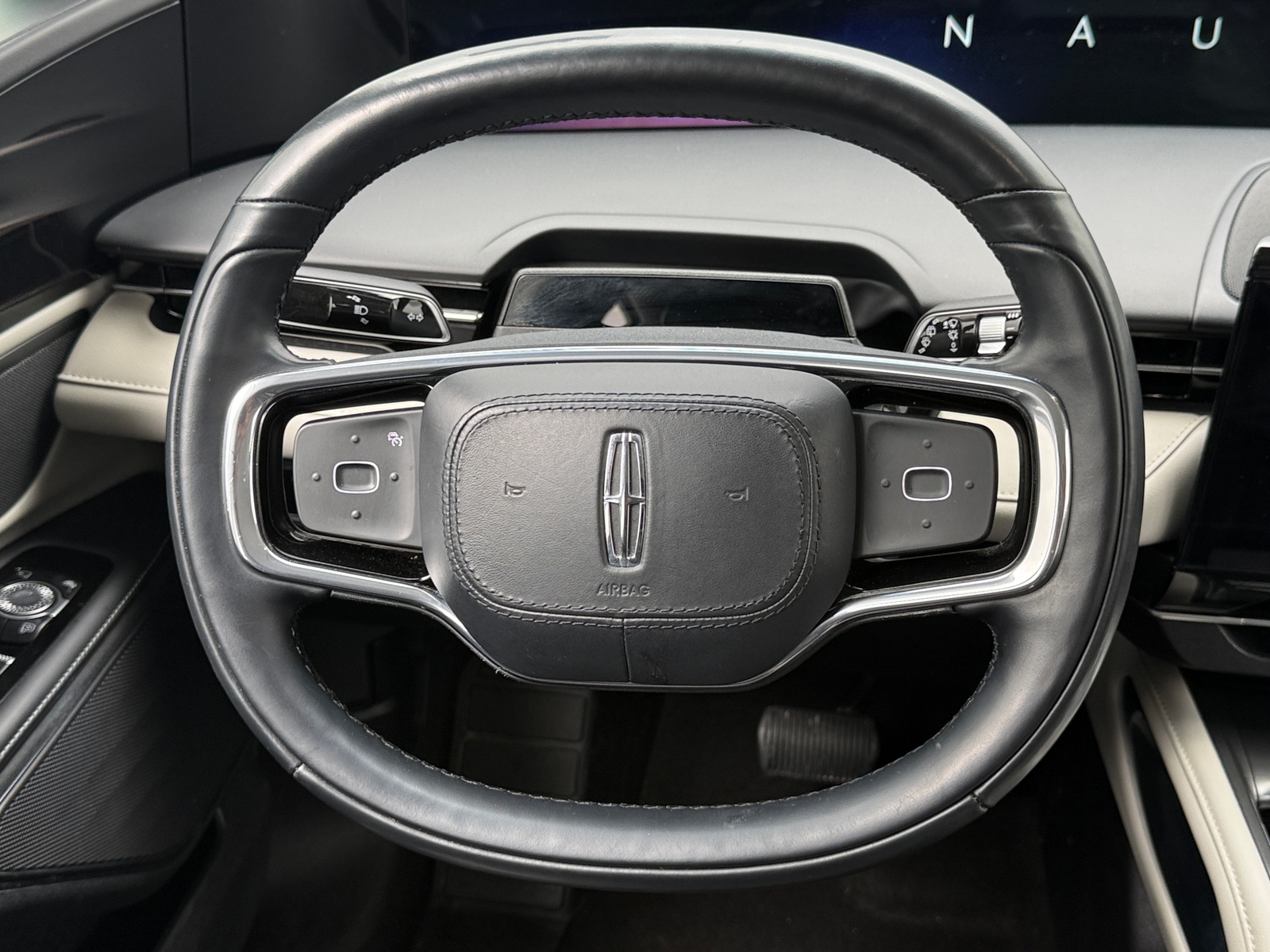 Thumbnail: 2024 Lincoln Nautilus - 4