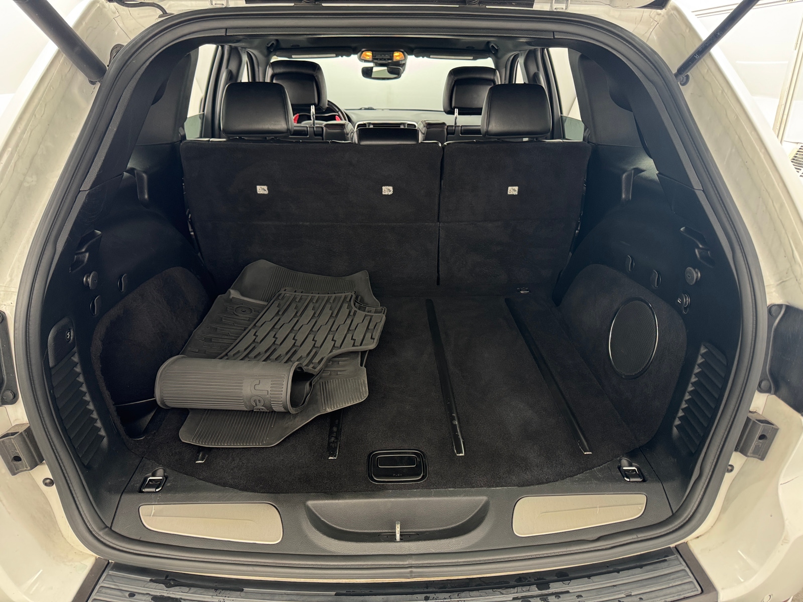 Thumbnail: 2017 Jeep Grand Cherokee - 6