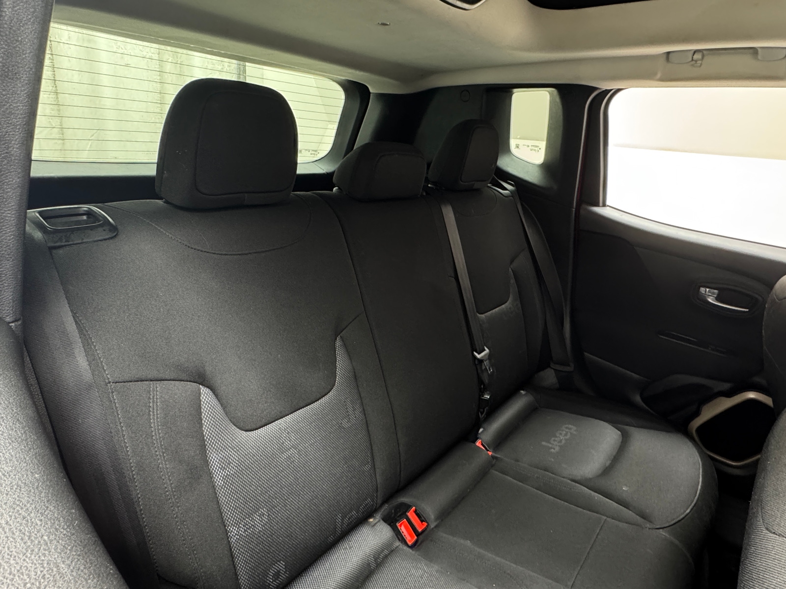 Thumbnail: 2017 Jeep Renegade - 6