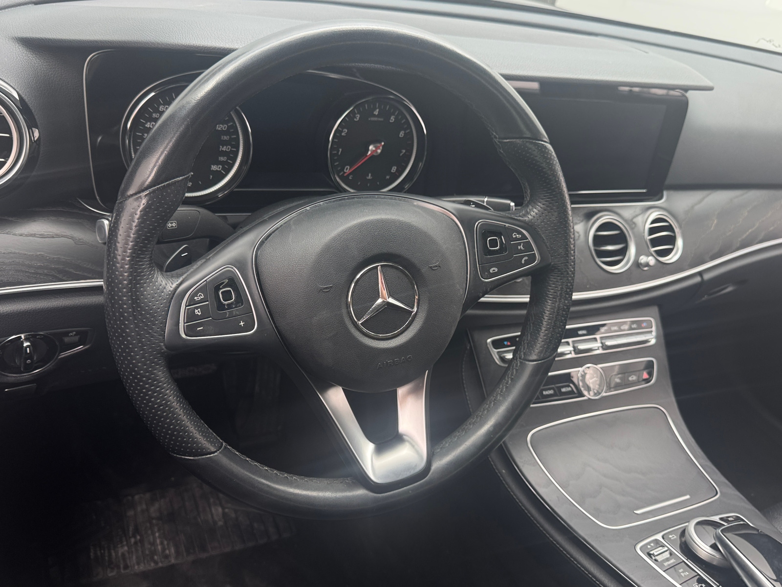 Thumbnail: 2018 Mercedes-Benz E-Class - 4