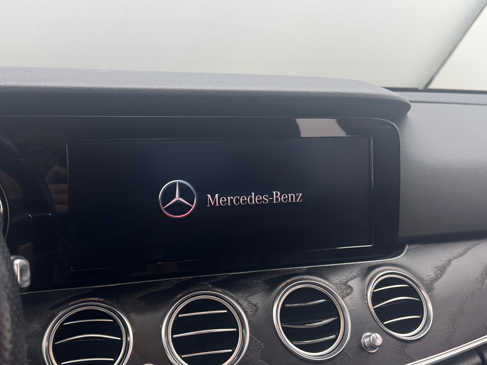 Thumbnail: 2018 Mercedes-Benz E-Class - 3