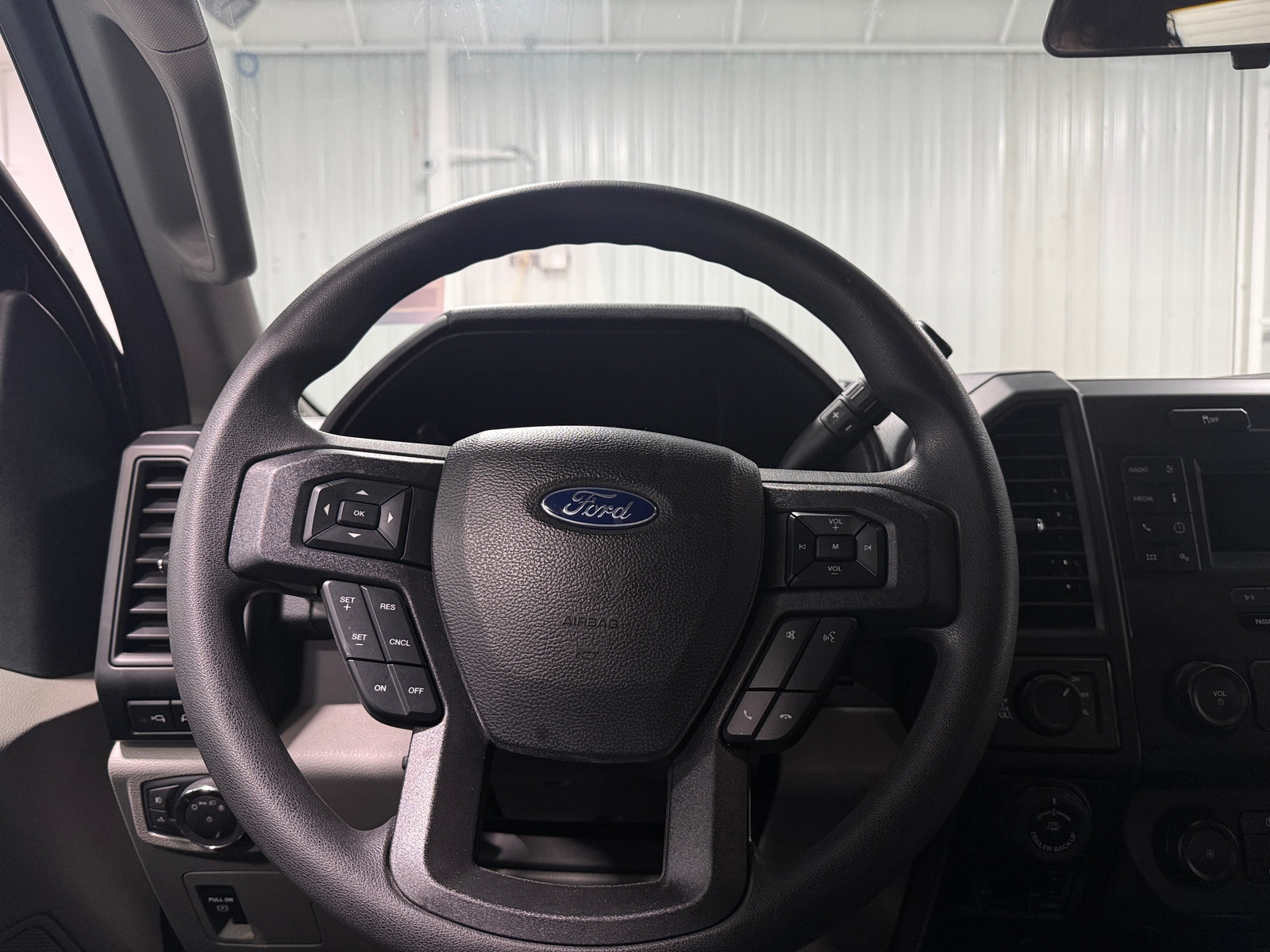 Thumbnail: 2019 Ford Econoline - 5