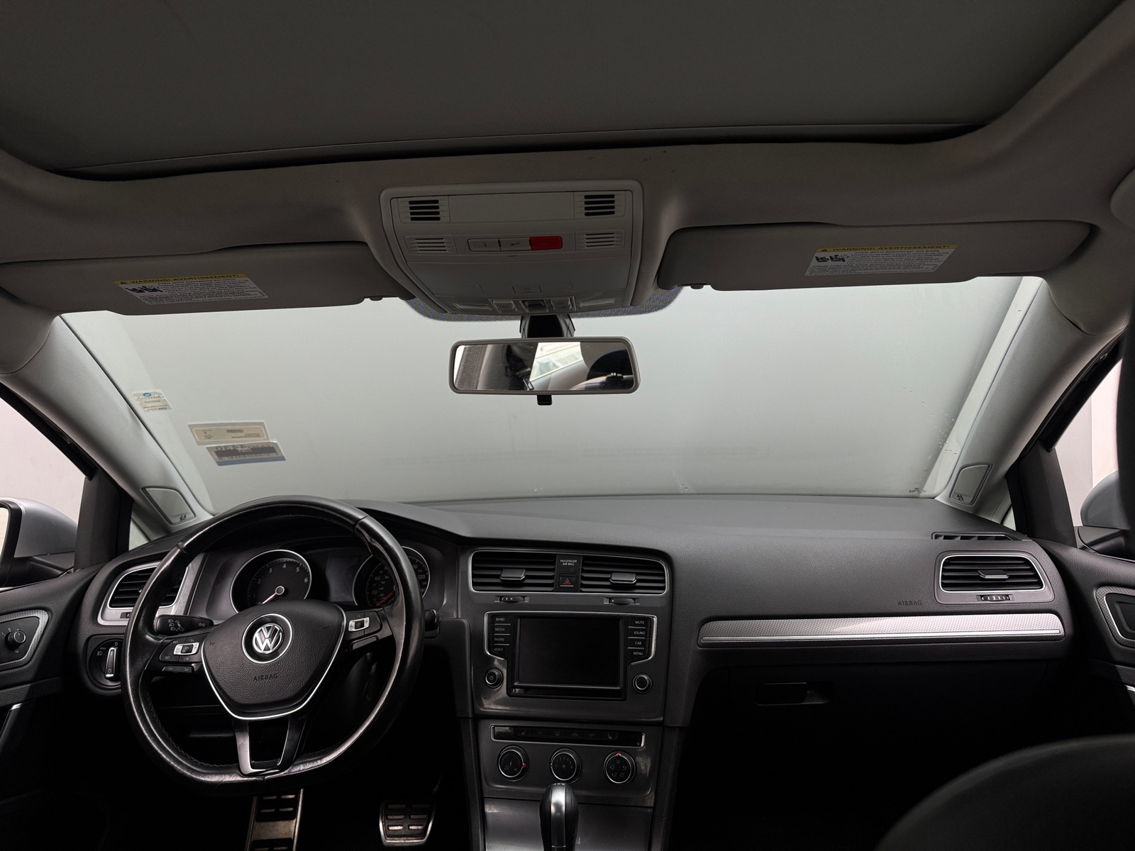 Thumbnail: 2017 Volkswagen Golf - 2