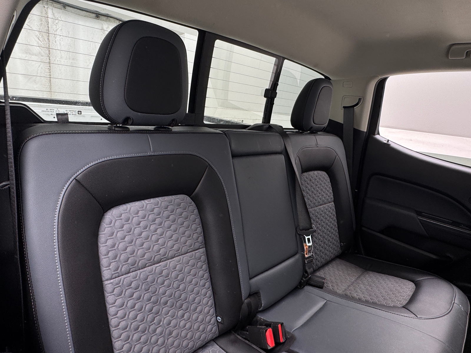 Thumbnail: 2022 Chevrolet Colorado - 6