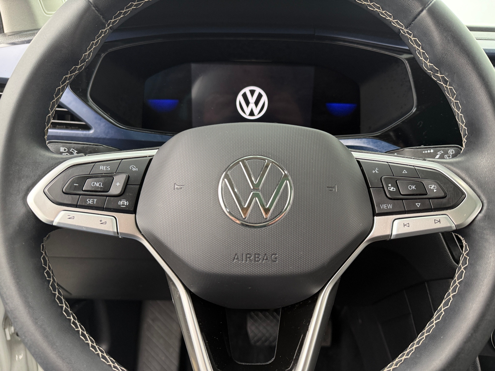 Thumbnail: 2022 Volkswagen Taos - 5