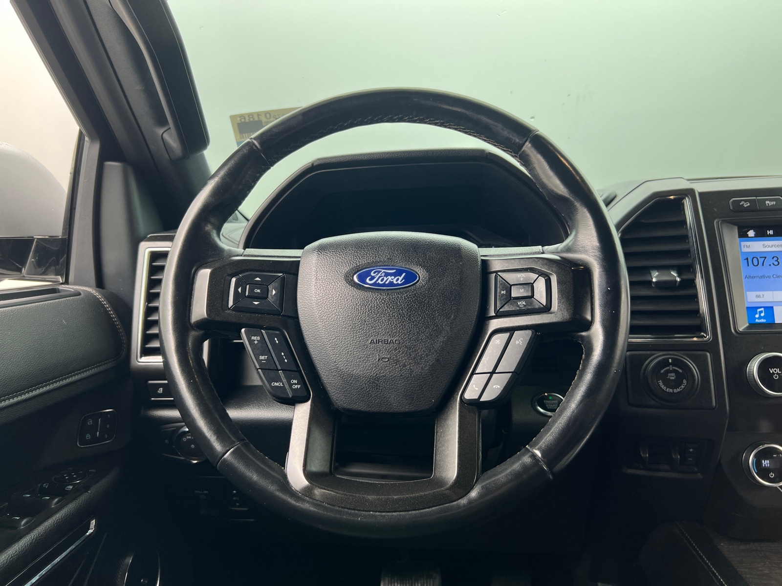 Thumbnail: 2019 Ford Expedition - 4
