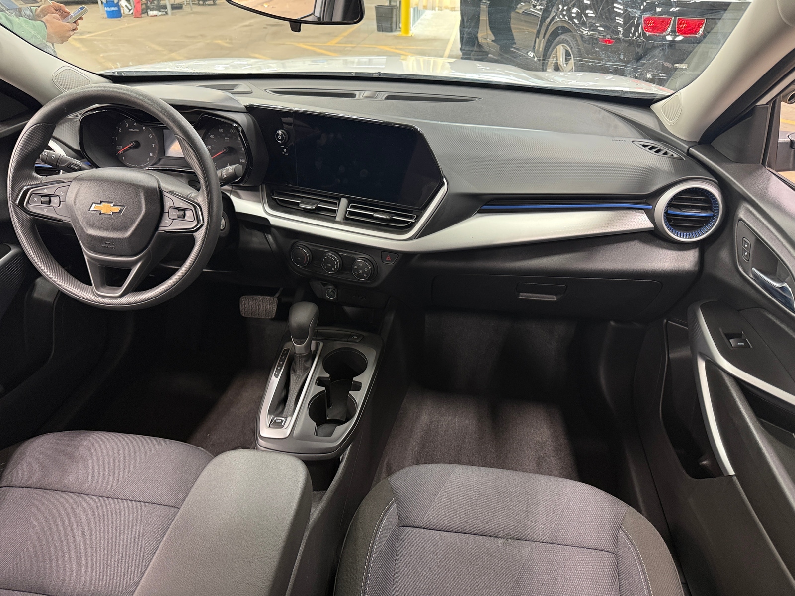 Thumbnail: 2025 Chevrolet Trax - 3