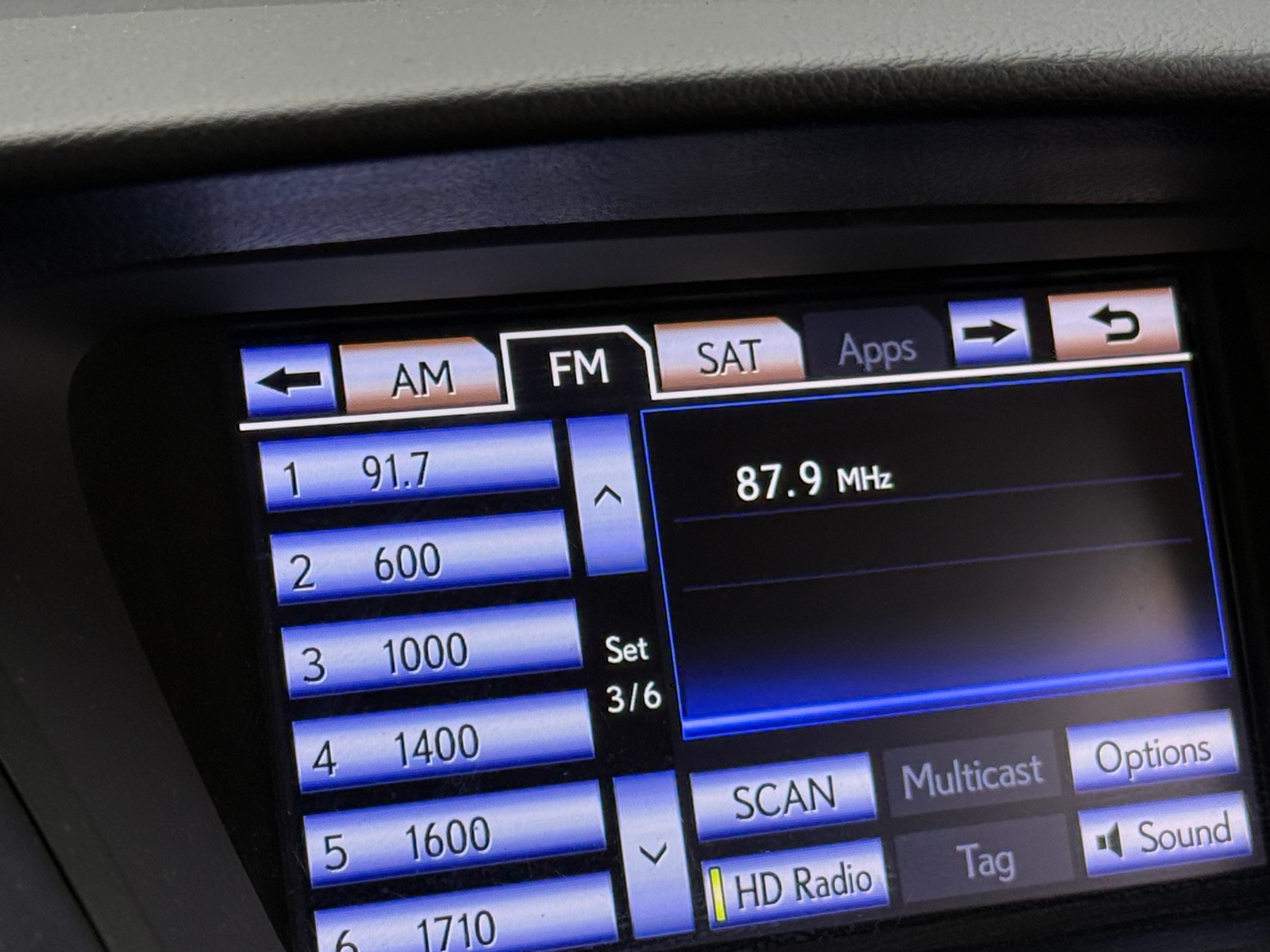 Thumbnail: 2014 Lexus RX - 3