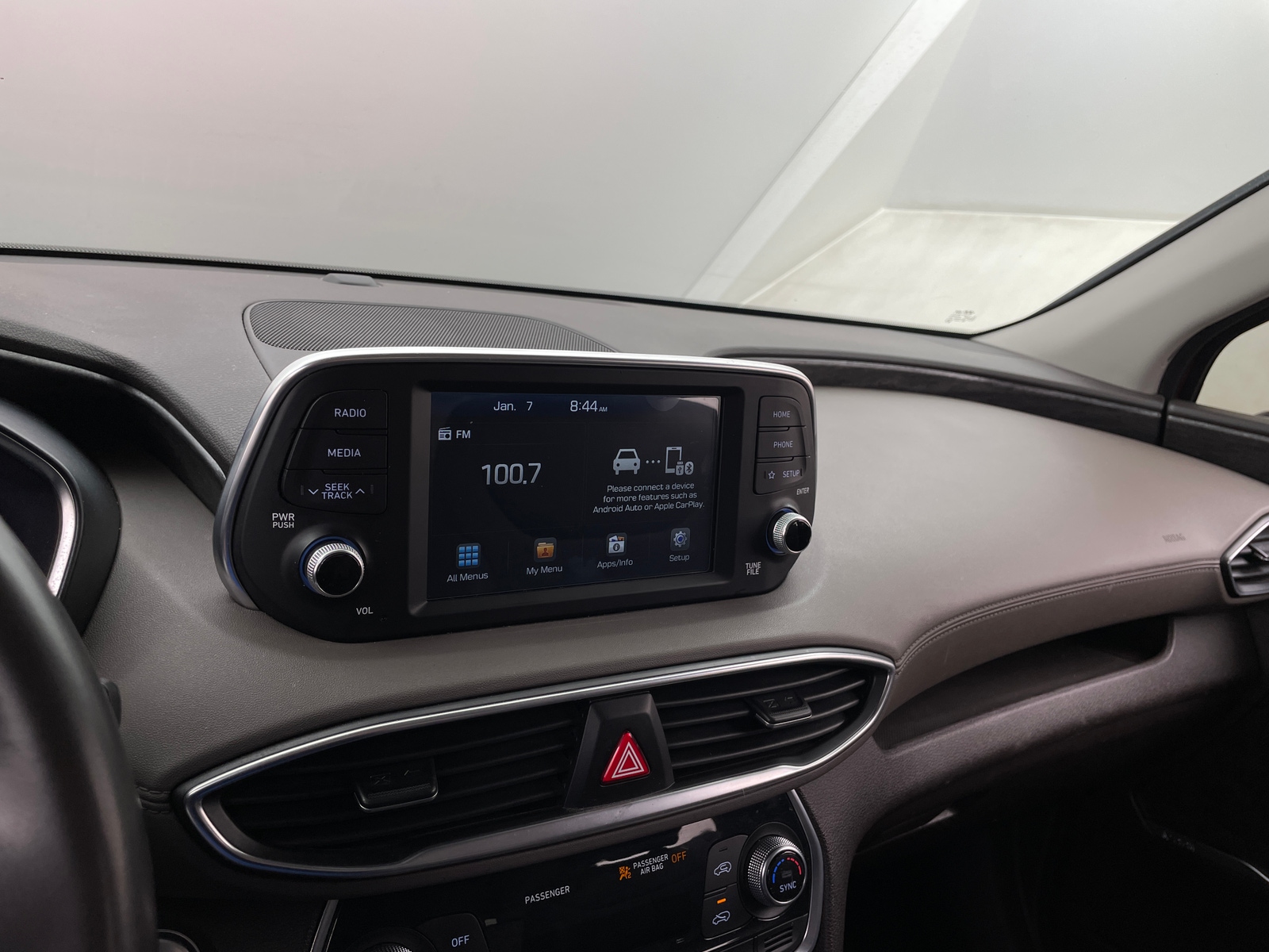 Thumbnail: 2019 Hyundai Santa Fe - 4