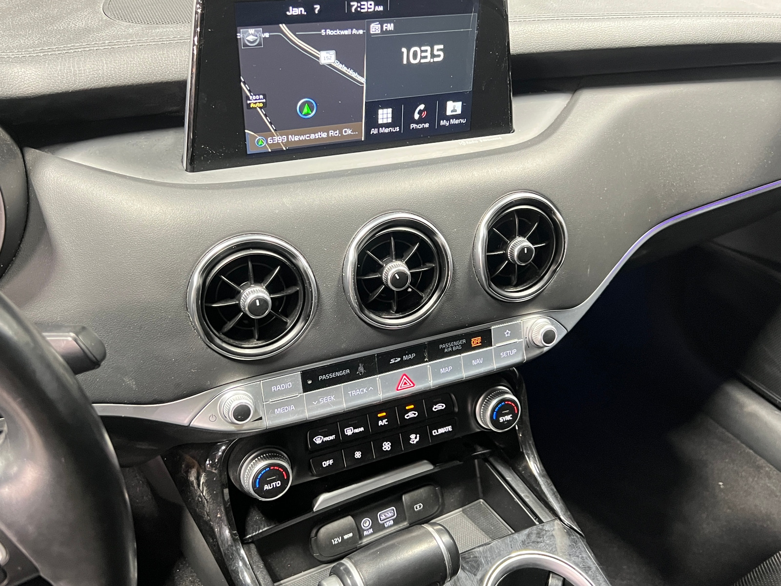 Thumbnail: 2018 Kia Stinger - 3