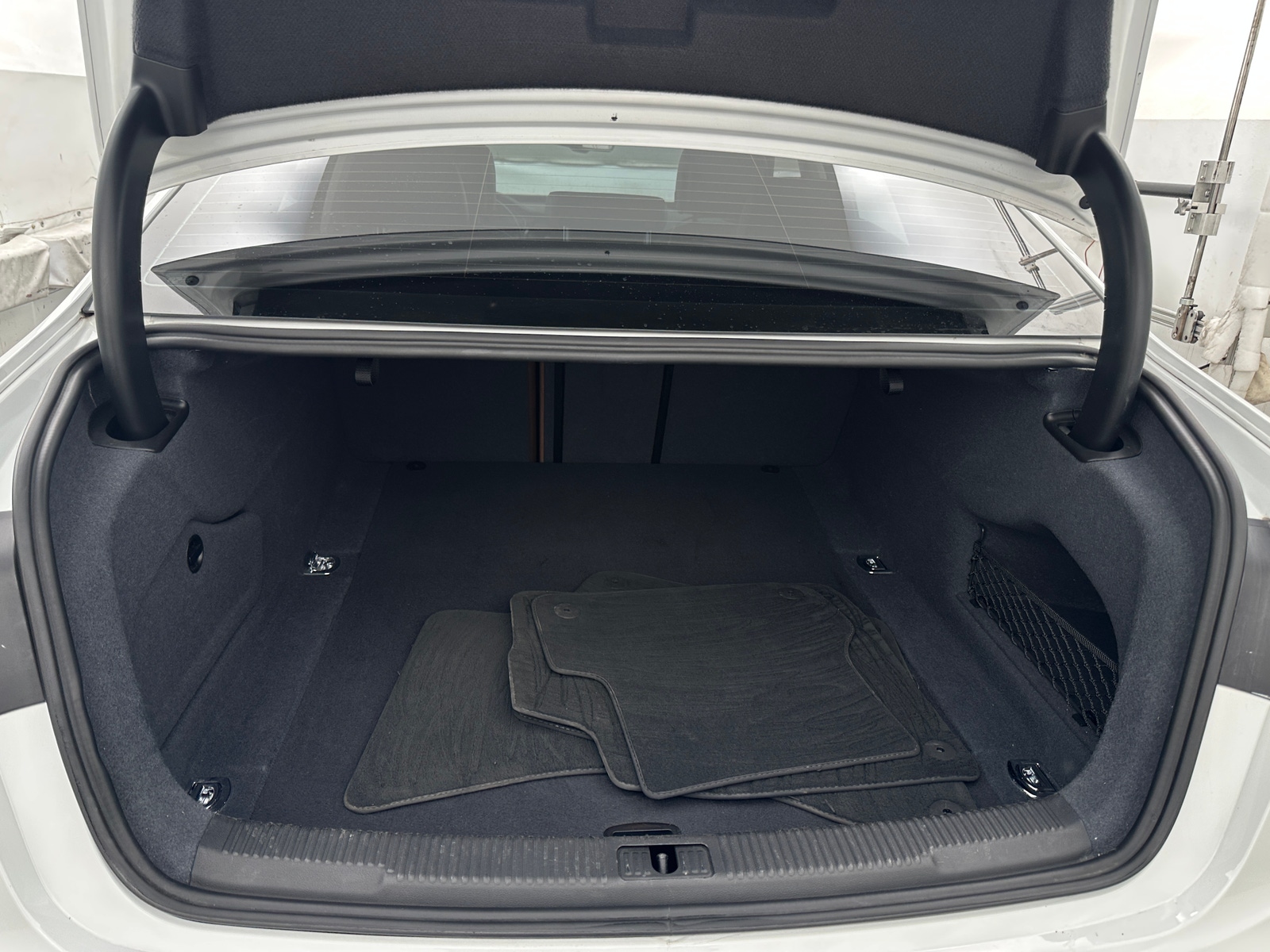 Thumbnail: 2014 Audi A6 - 6