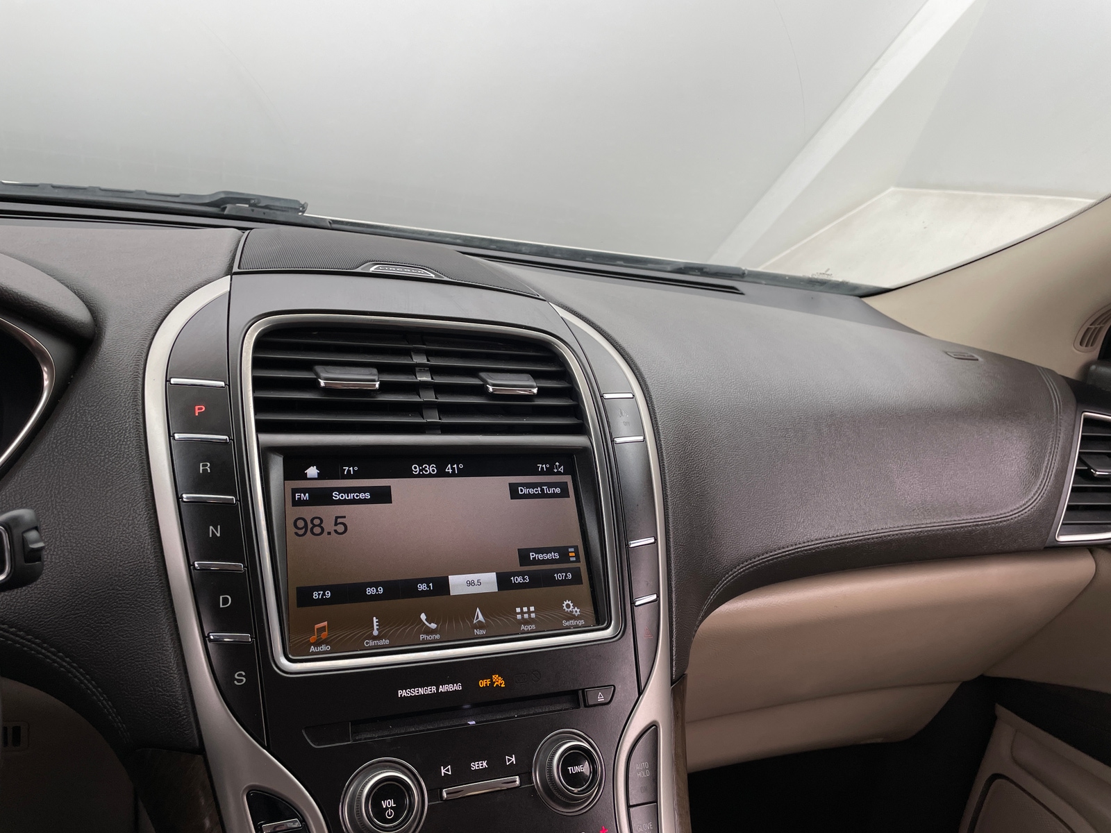 Thumbnail: 2019 Lincoln Nautilus - 3