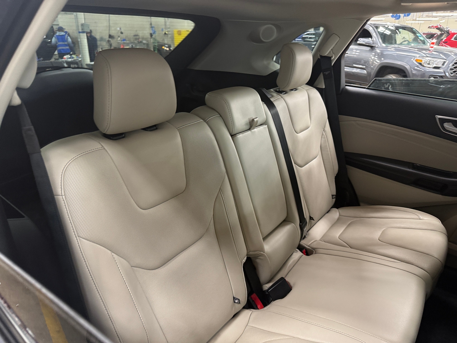 Thumbnail: 2018 Ford Edge - 6