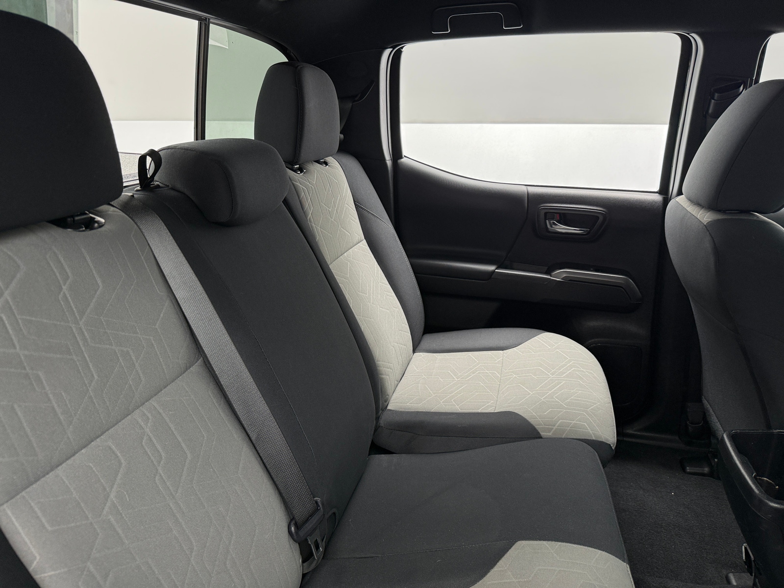 Thumbnail: 2022 Toyota Tacoma - 6