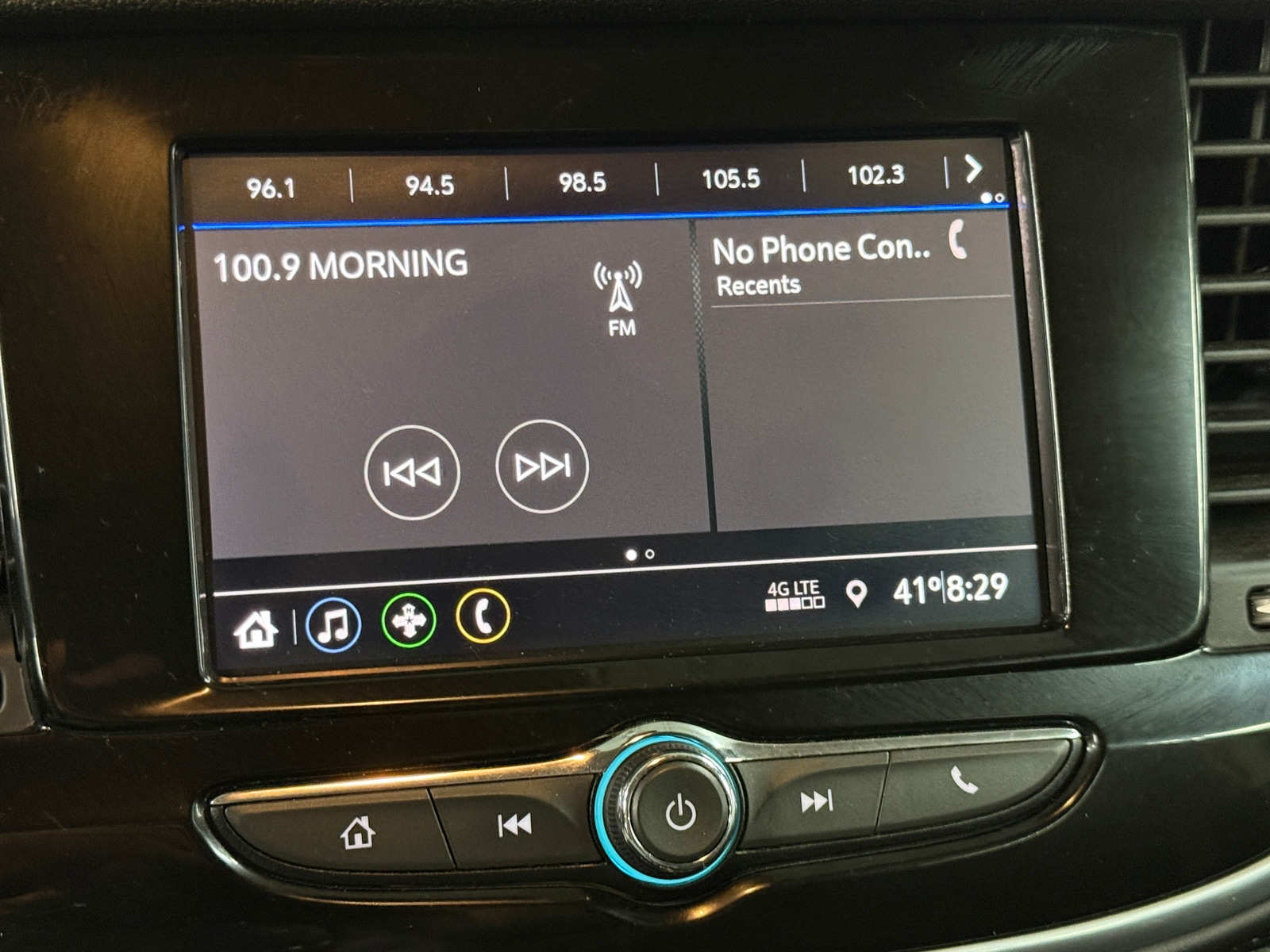 Thumbnail: 2022 Buick Encore - 4