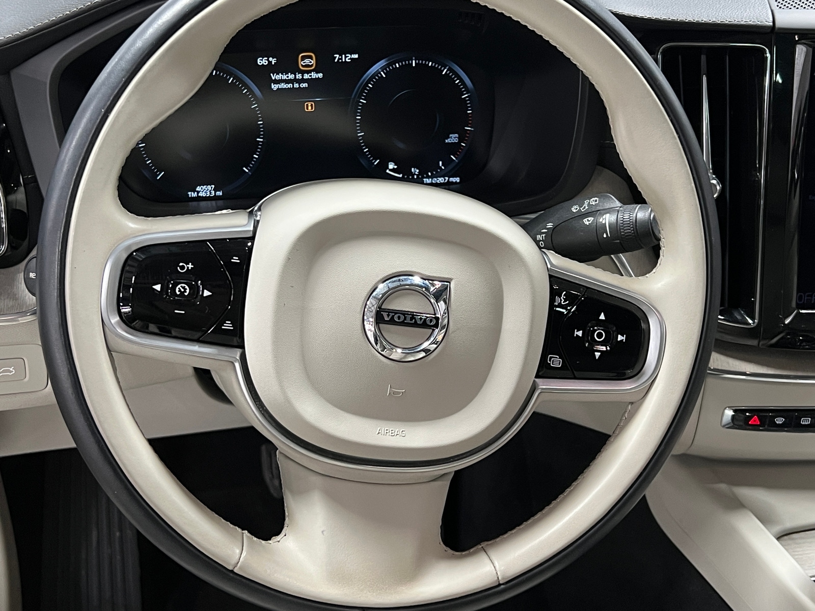 Thumbnail: 2021 Volvo XC60 - 4