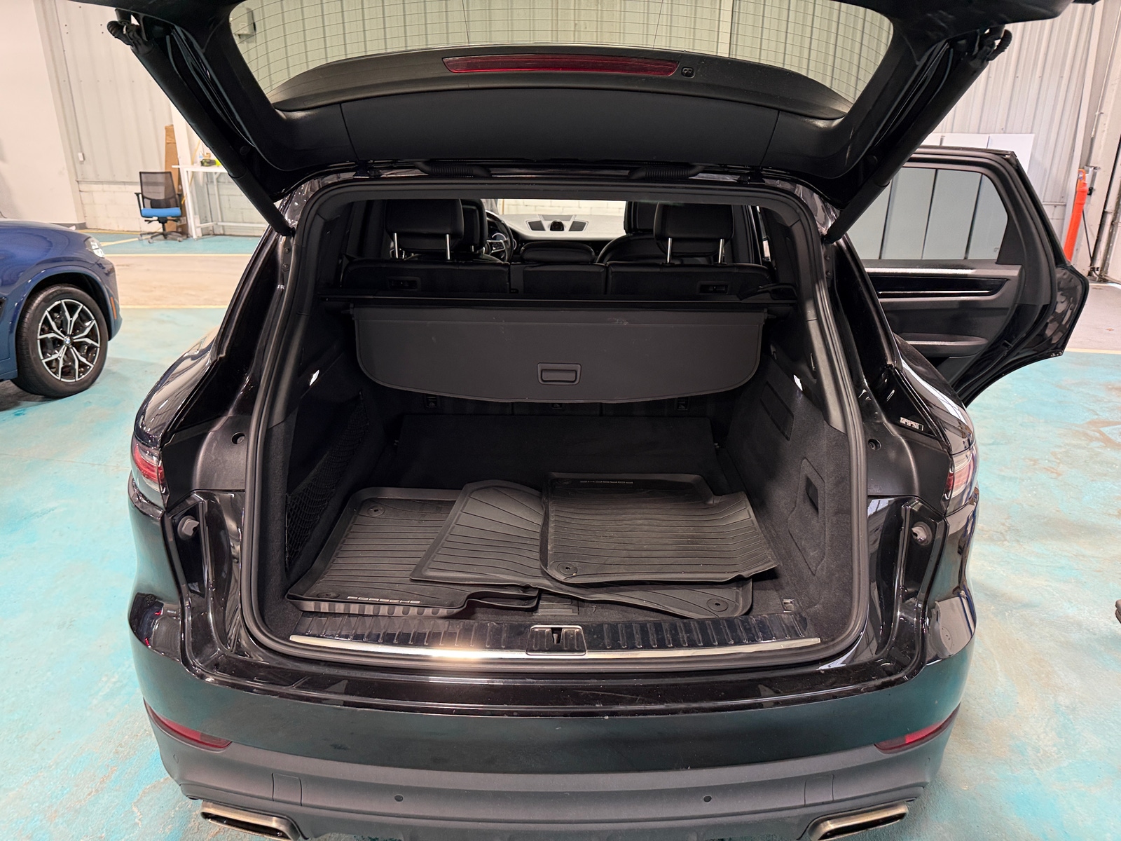 Thumbnail: 2020 Porsche Cayenne - 6