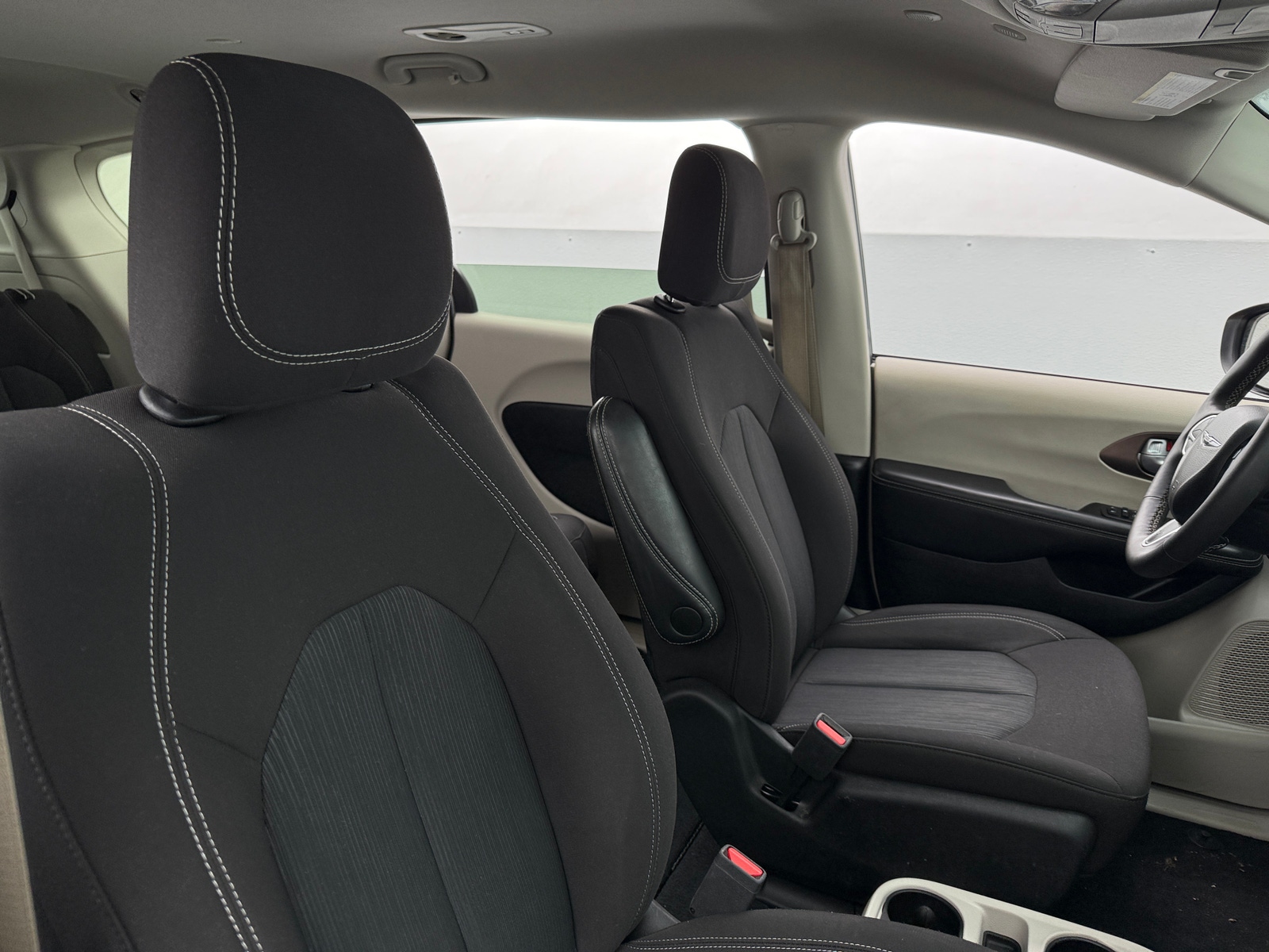 Thumbnail: 2024 Chrysler Voyager - 2