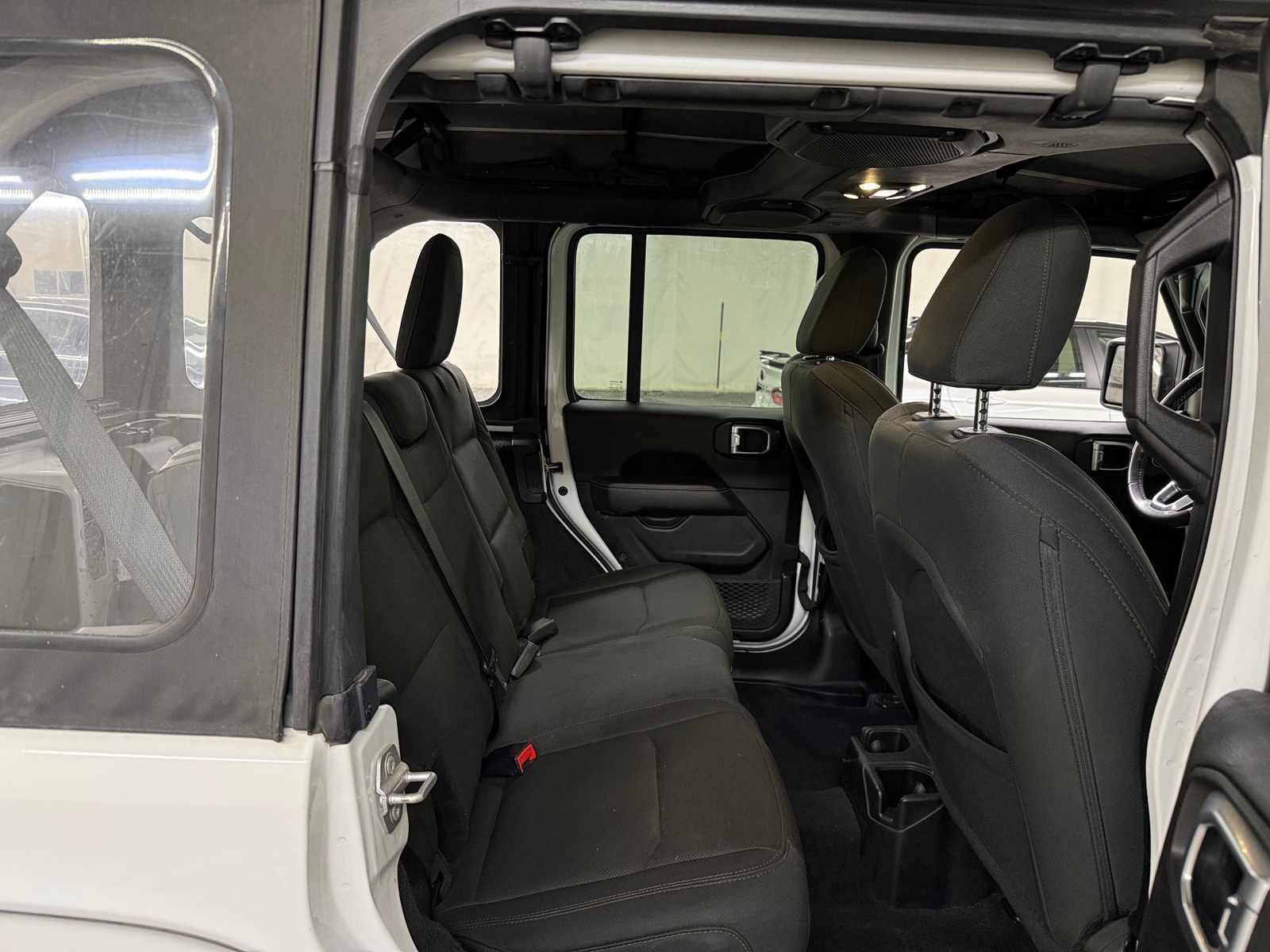 Thumbnail: 2019 Jeep Wrangler - 6