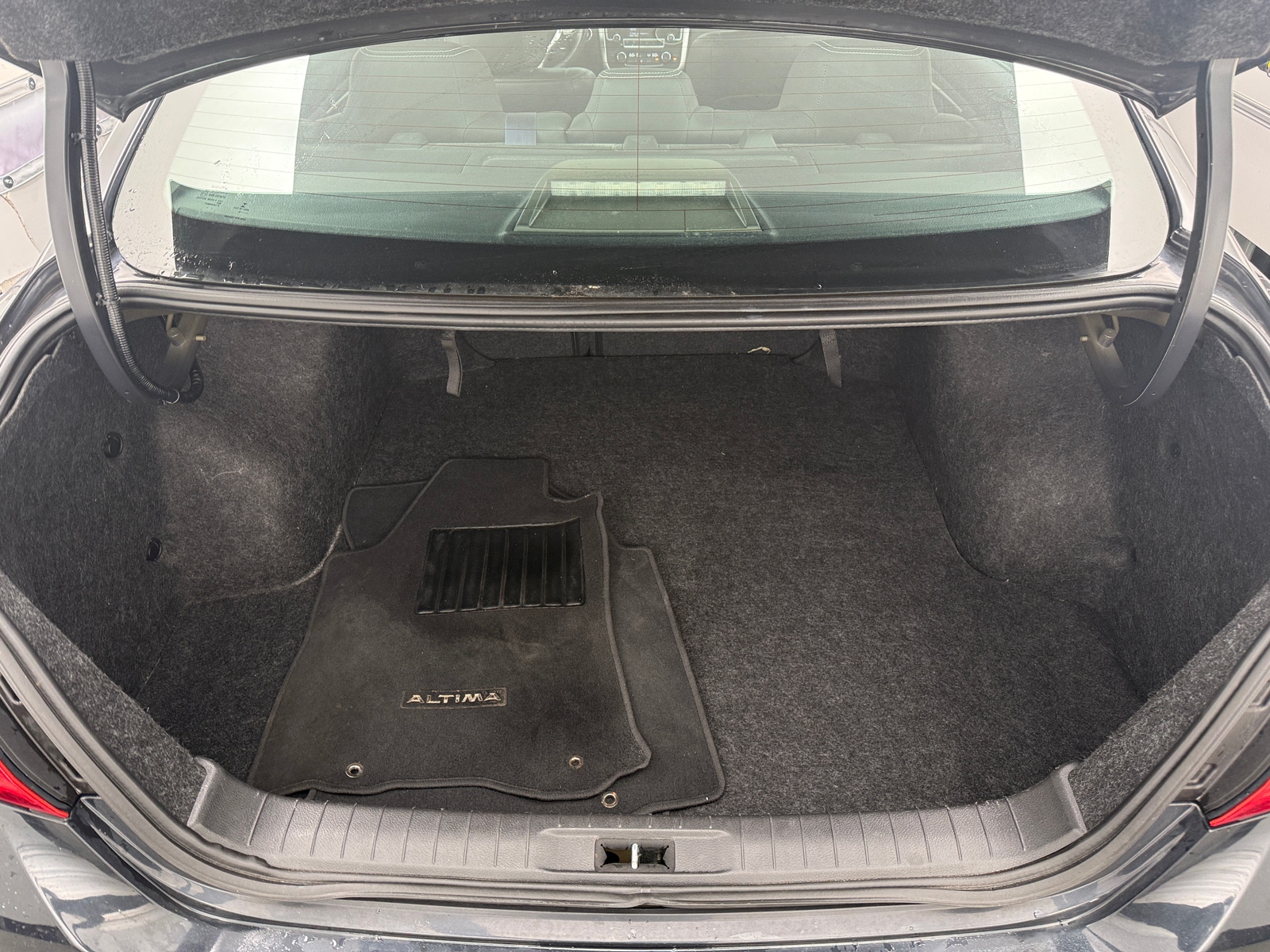 Thumbnail: 2017 Nissan Altima - 6