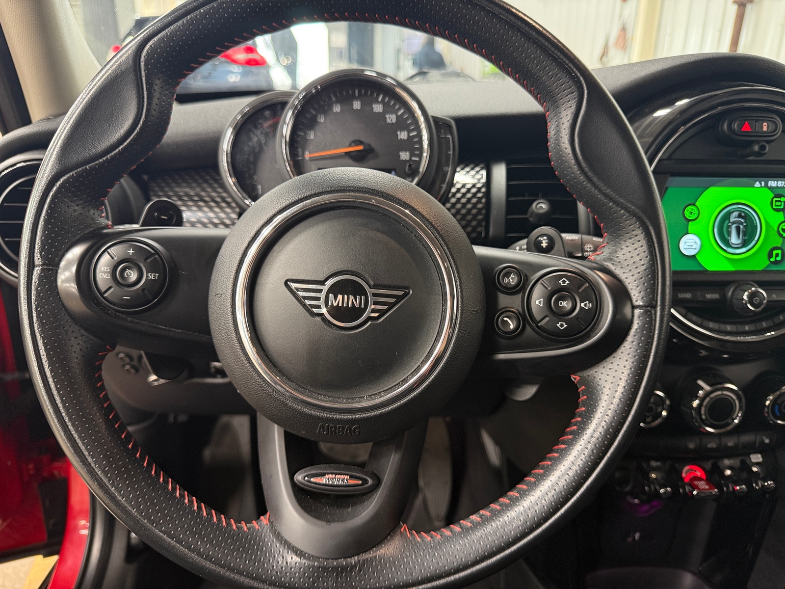 Thumbnail: 2021 MINI Cooper Hardtop - 4