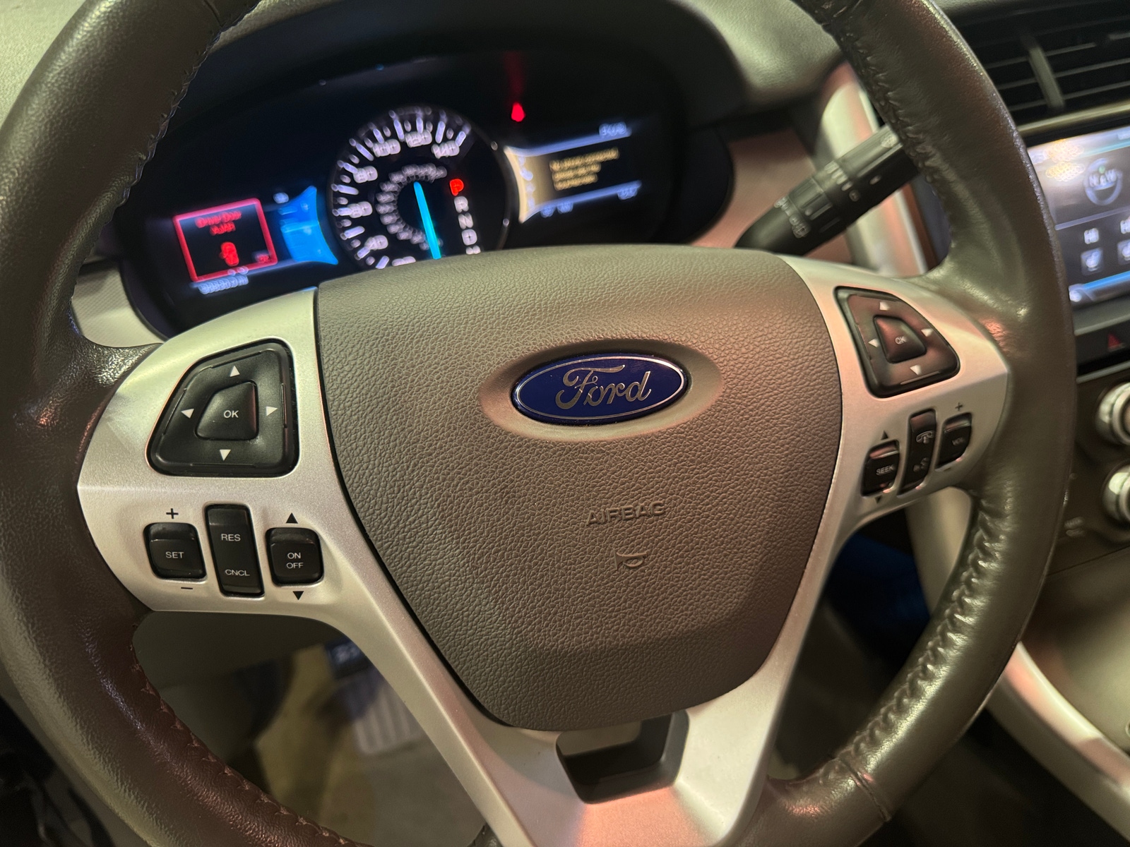 Thumbnail: 2011 Ford Edge - 4